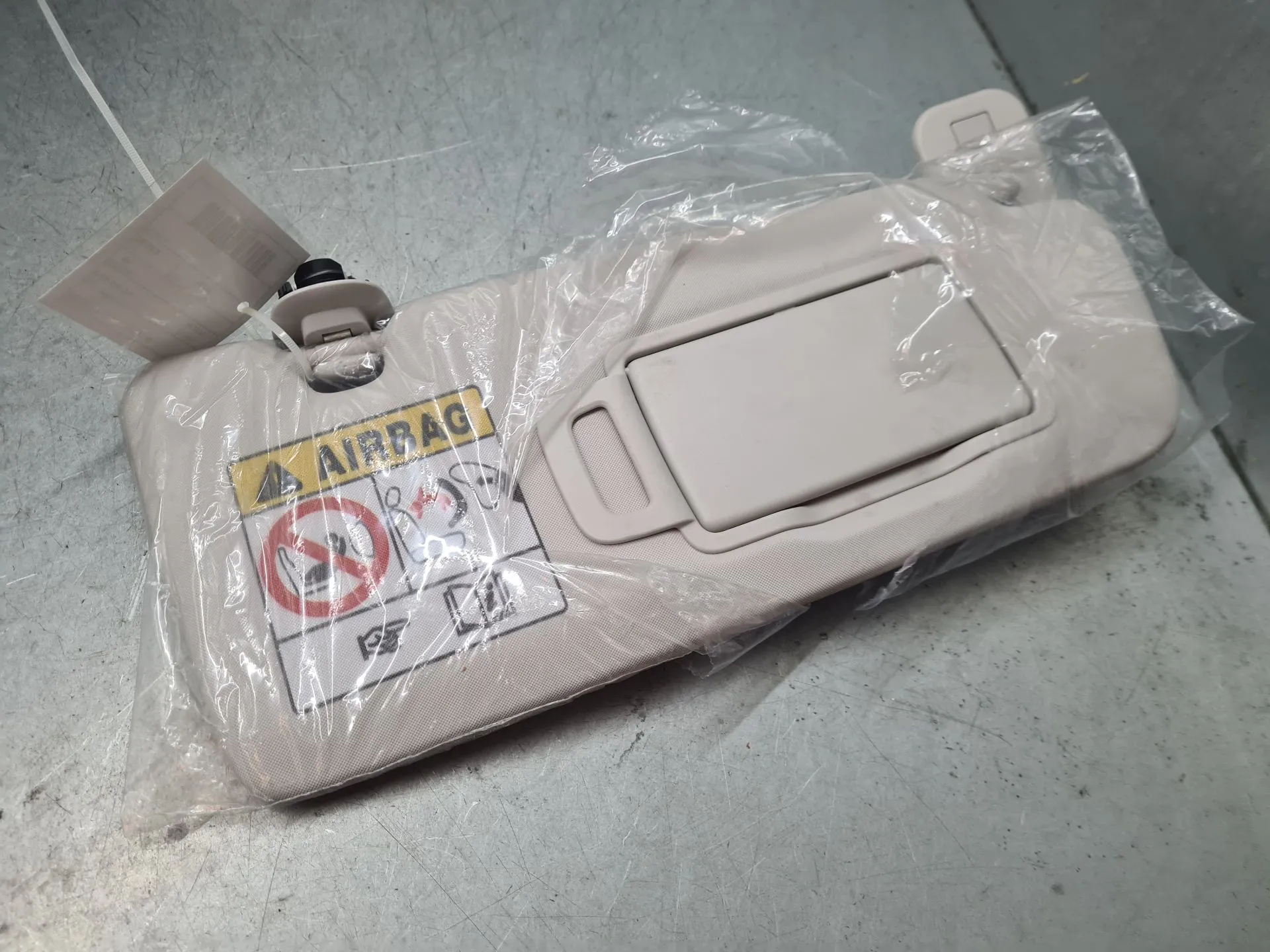 Parasol Derecho RENAULT Clio V (BF_) Imagem-1