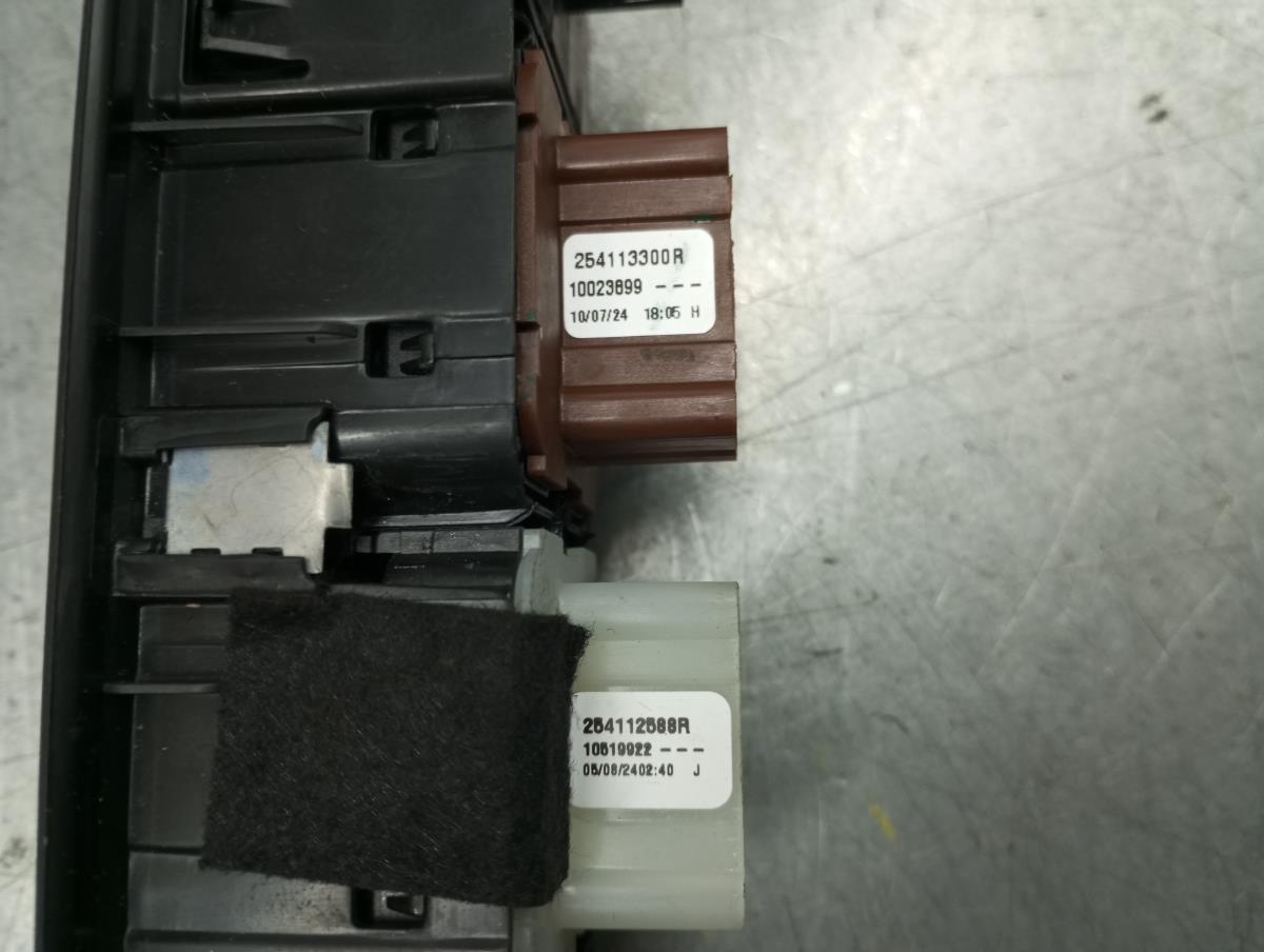 Commande / interrupteur lève-vitre Avant gauche DACIA Sandero III Imagem-4