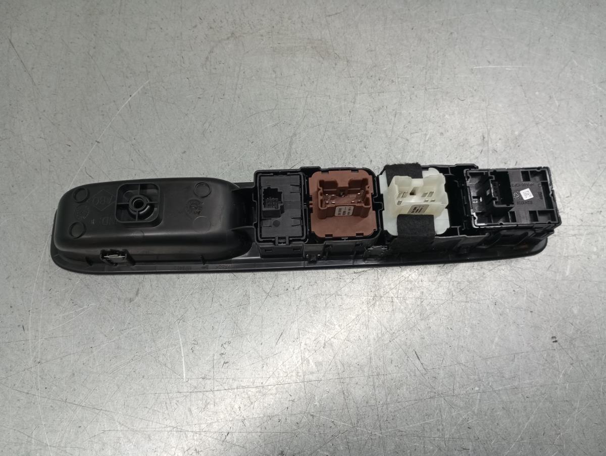 Commande / interrupteur lève-vitre Avant gauche DACIA Sandero III Imagem-2