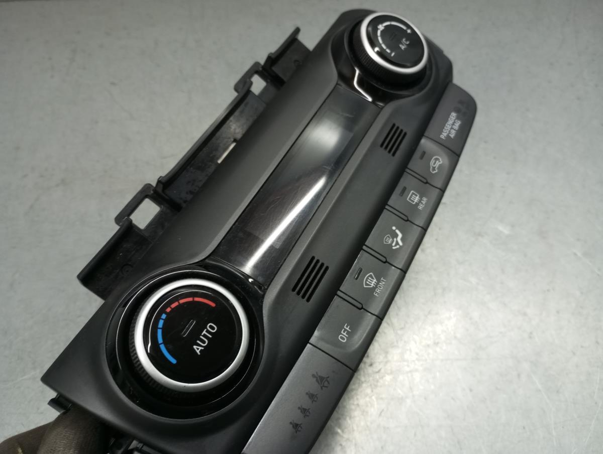 Climate control HYUNDAI Kauai (OS) Imagem-1