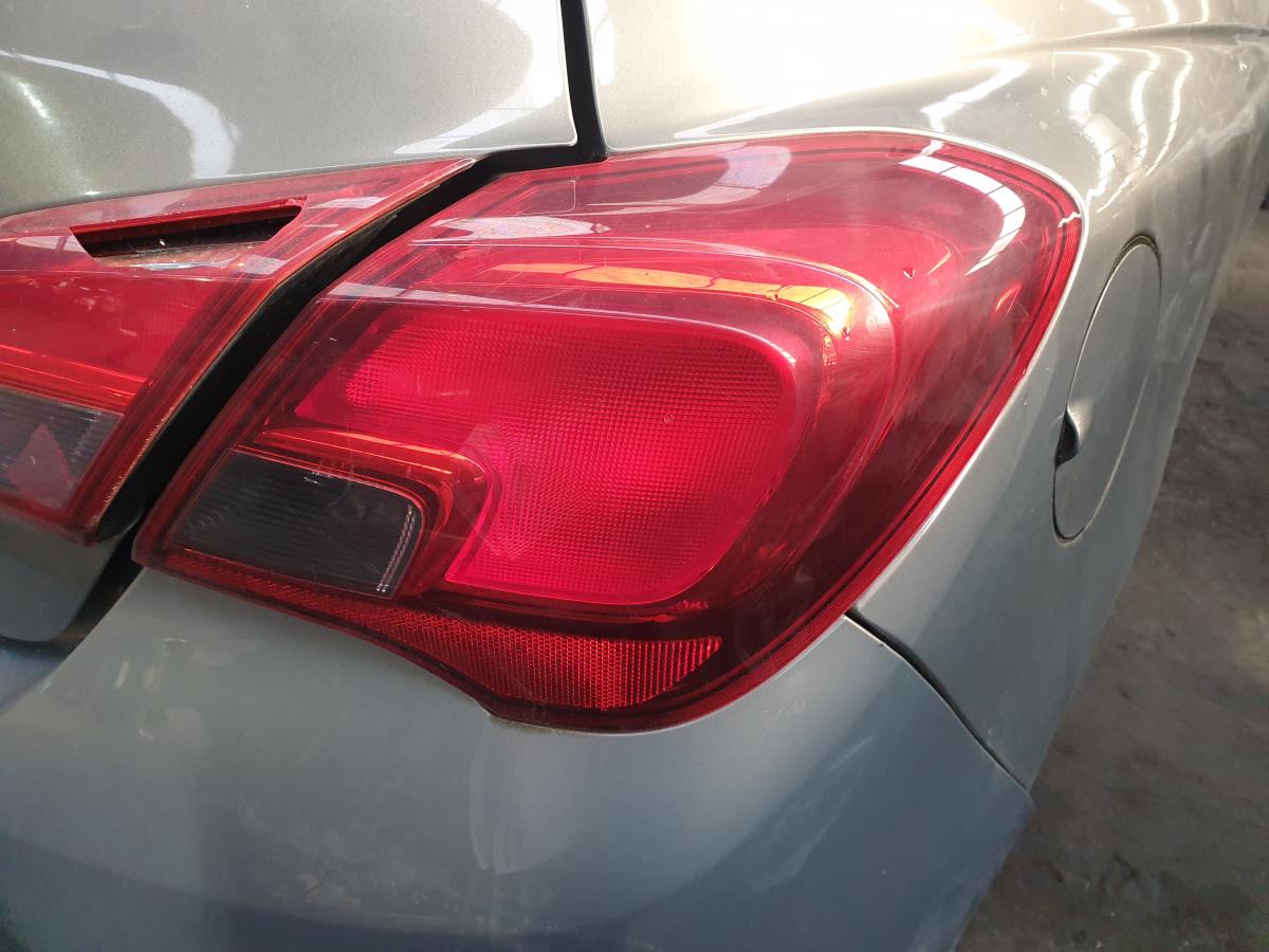 Feu arrière Droite OPEL Corsa E