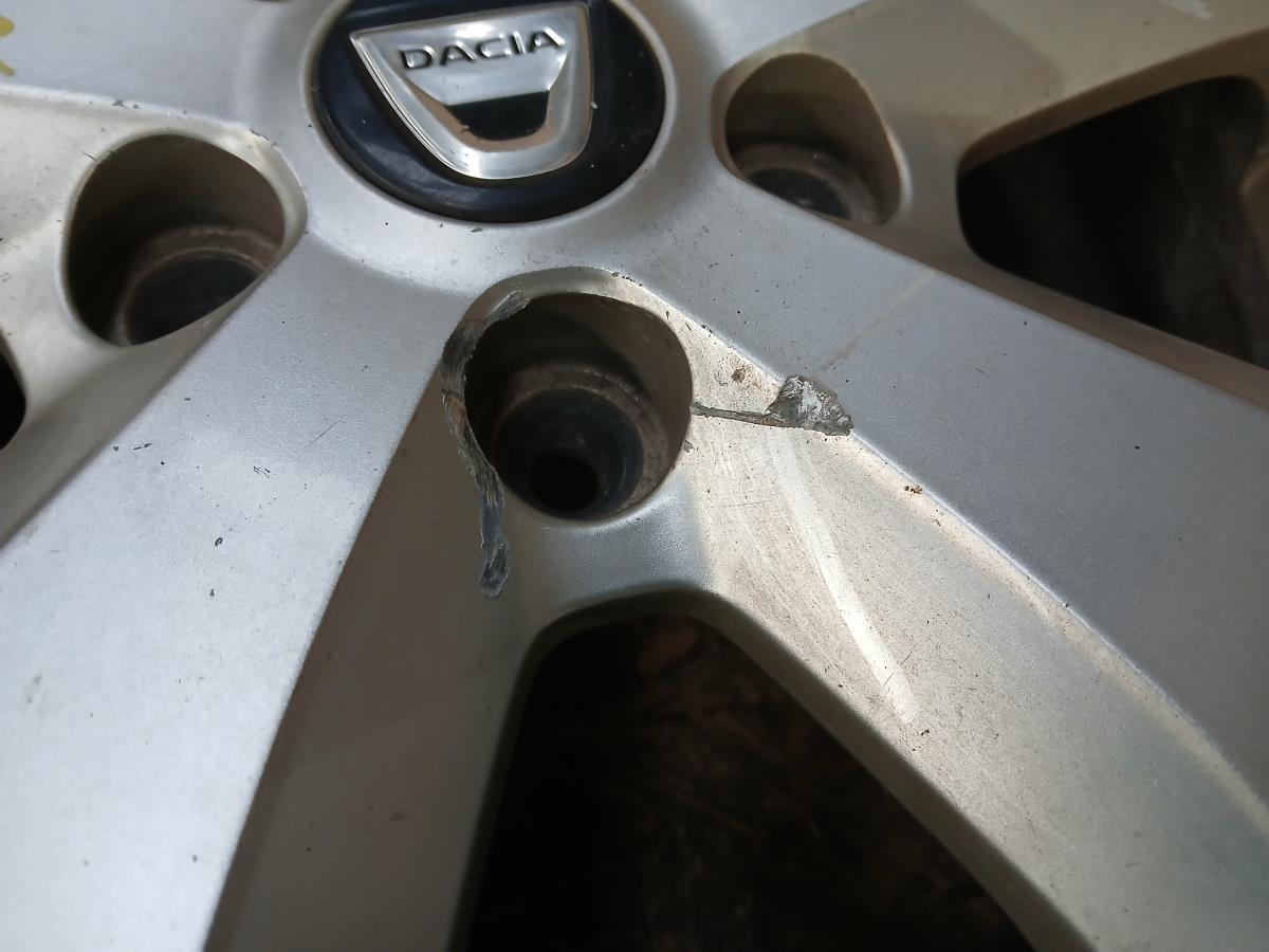Cerchio Anteriore Destro DACIA Duster (HM_) Imagem-3