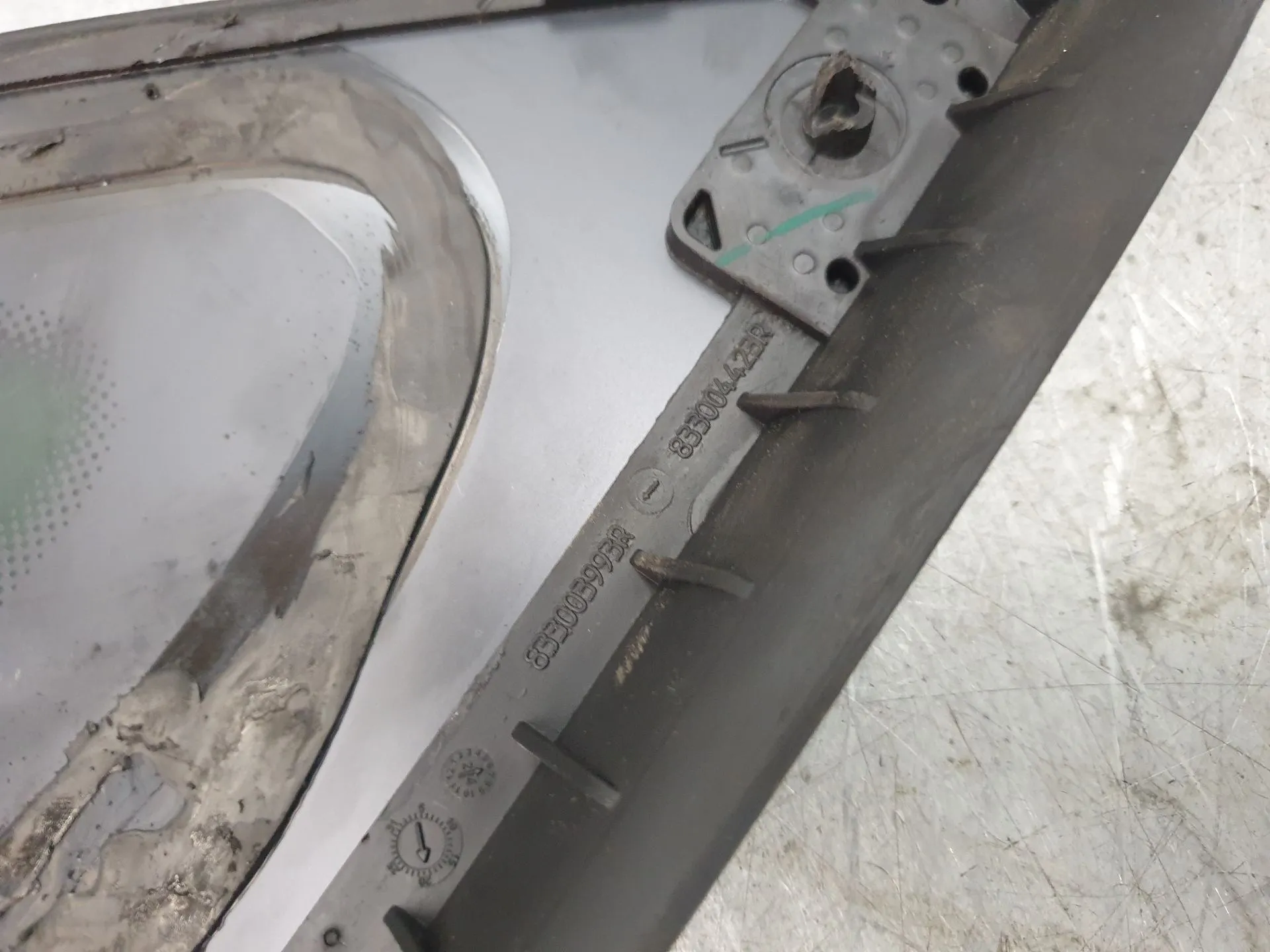 Vidrio del panel Trasero Izquierdo RENAULT Captur II Imagem-3