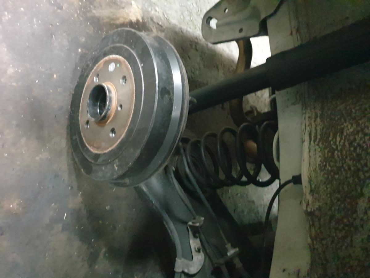 Eixo traseiro tambor TOYOTA Aygo (_B4_)