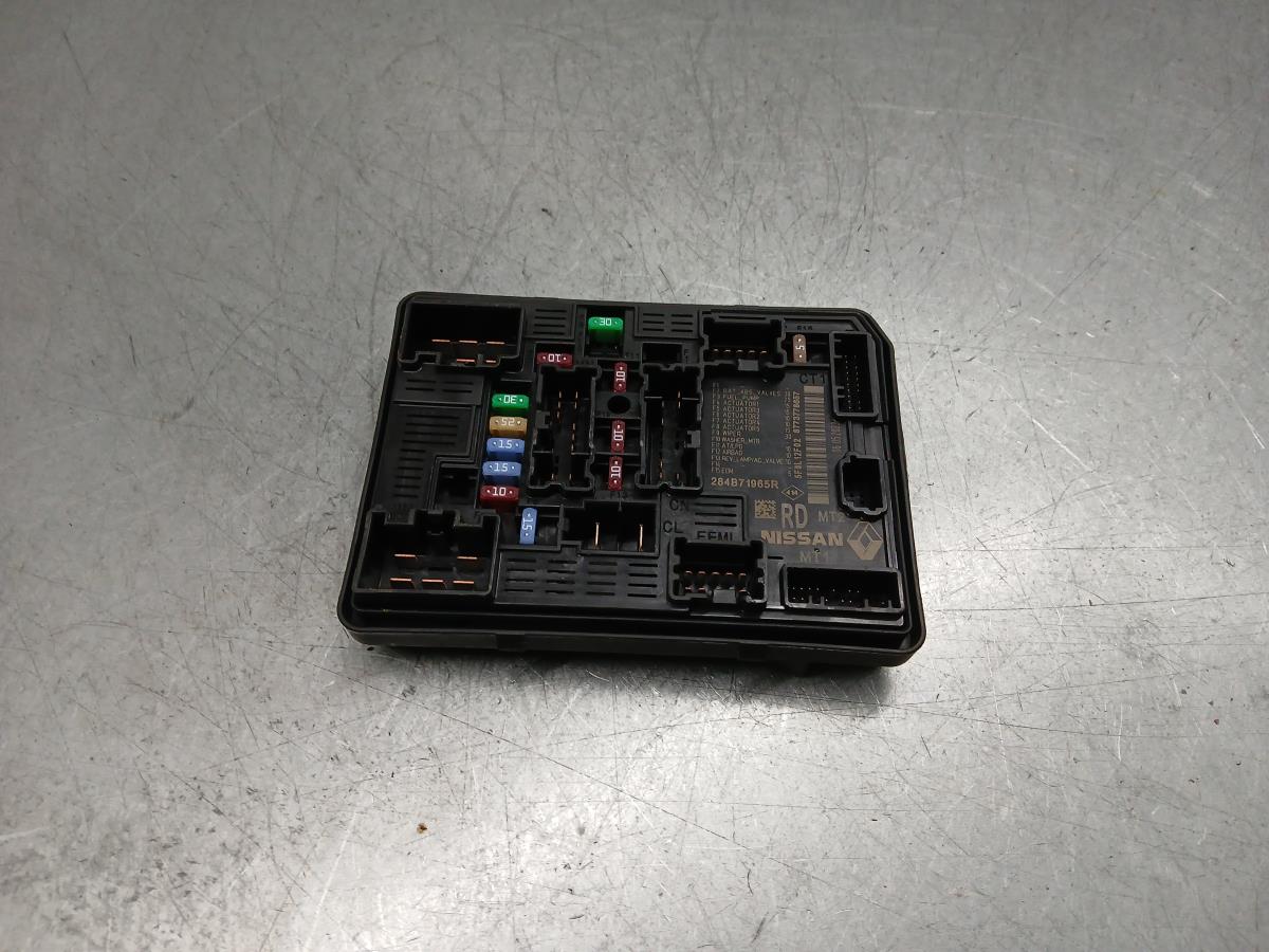 Caixa fusíveis / SAM / BSI DACIA Jogger