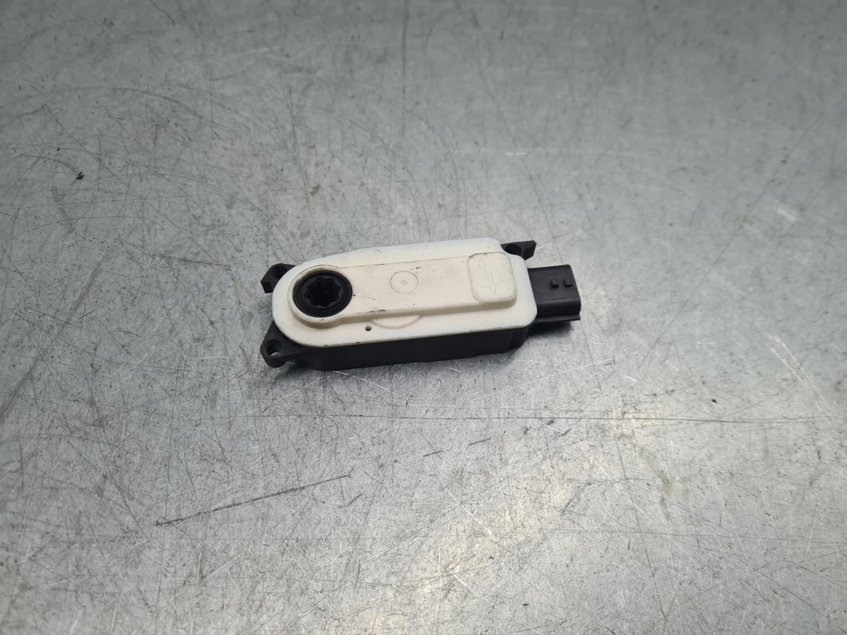 Motor del compuerta de la calefacción RENAULT Clio V (BF_)