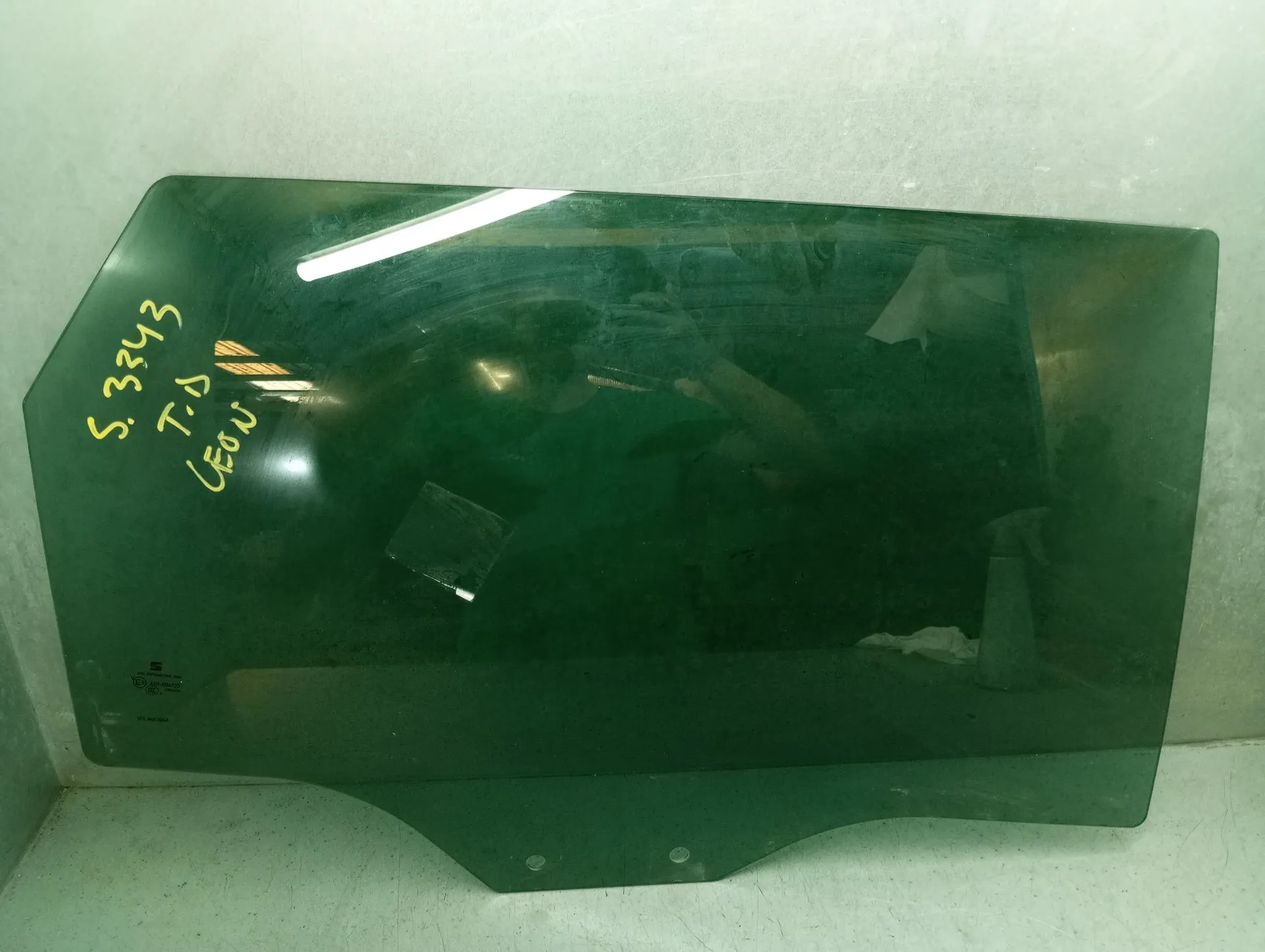 Vetro porta posteriore destra SEAT Leon Sportstourer (KL8)