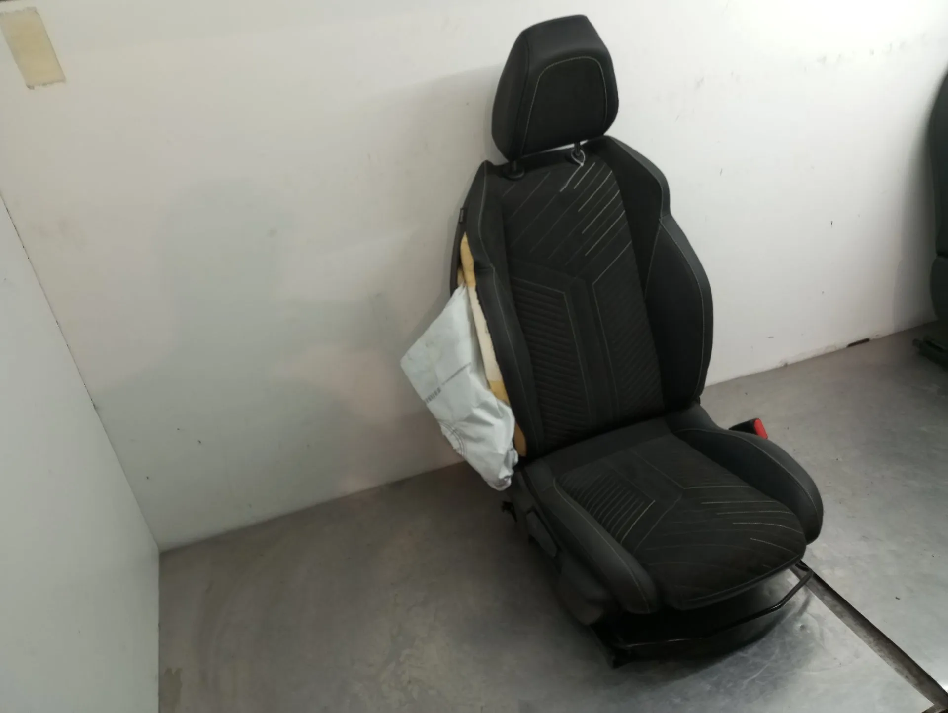 Sedile Anteriore Destro PEUGEOT 208 II Imagem-2