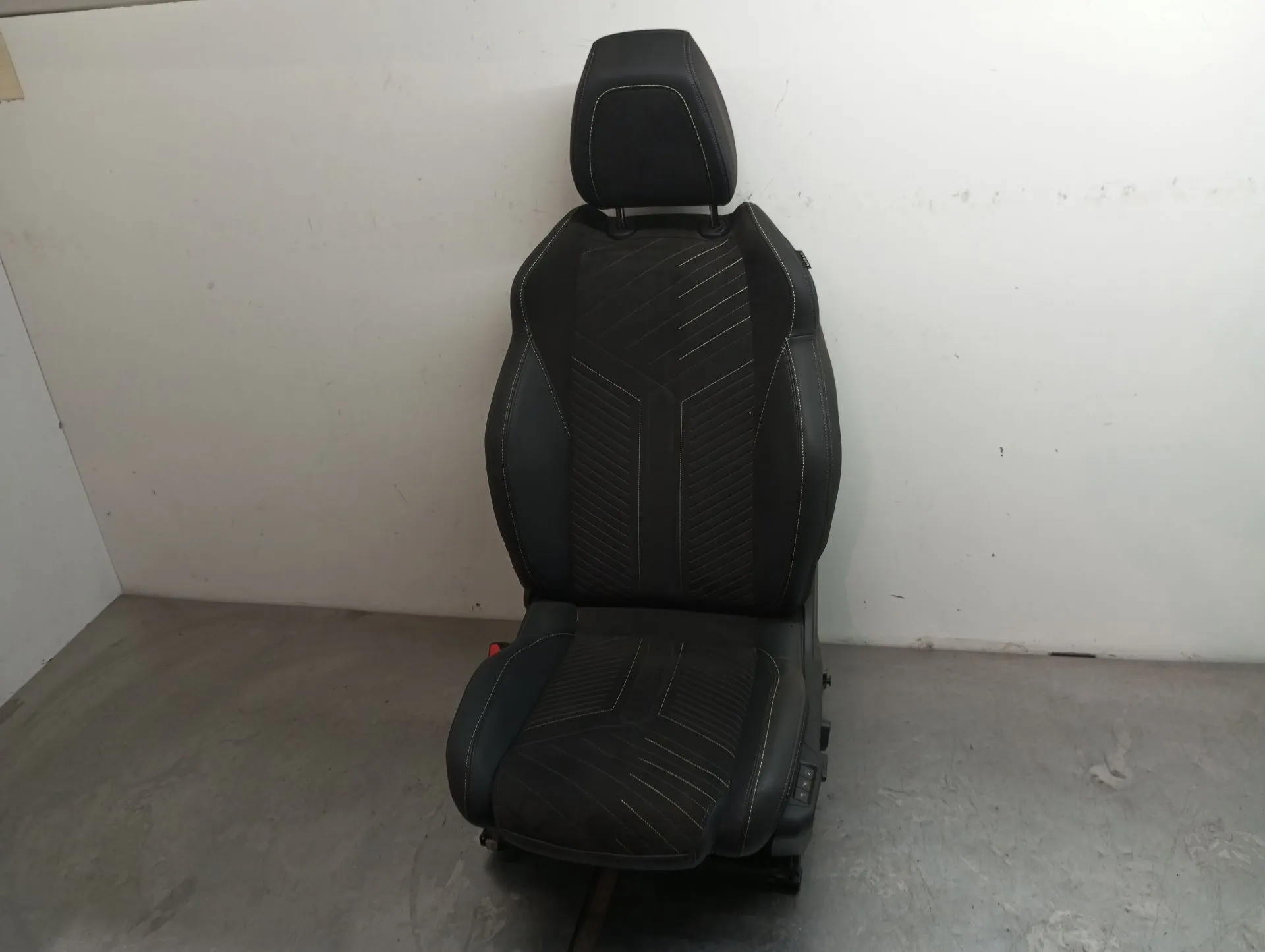 Set di sedili PEUGEOT 208 II Imagem-1