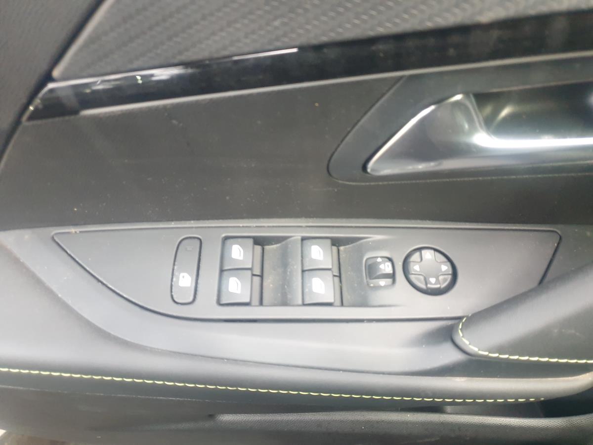 Comando / botão / interruptor vidros frente esquerdo PEUGEOT 208 II