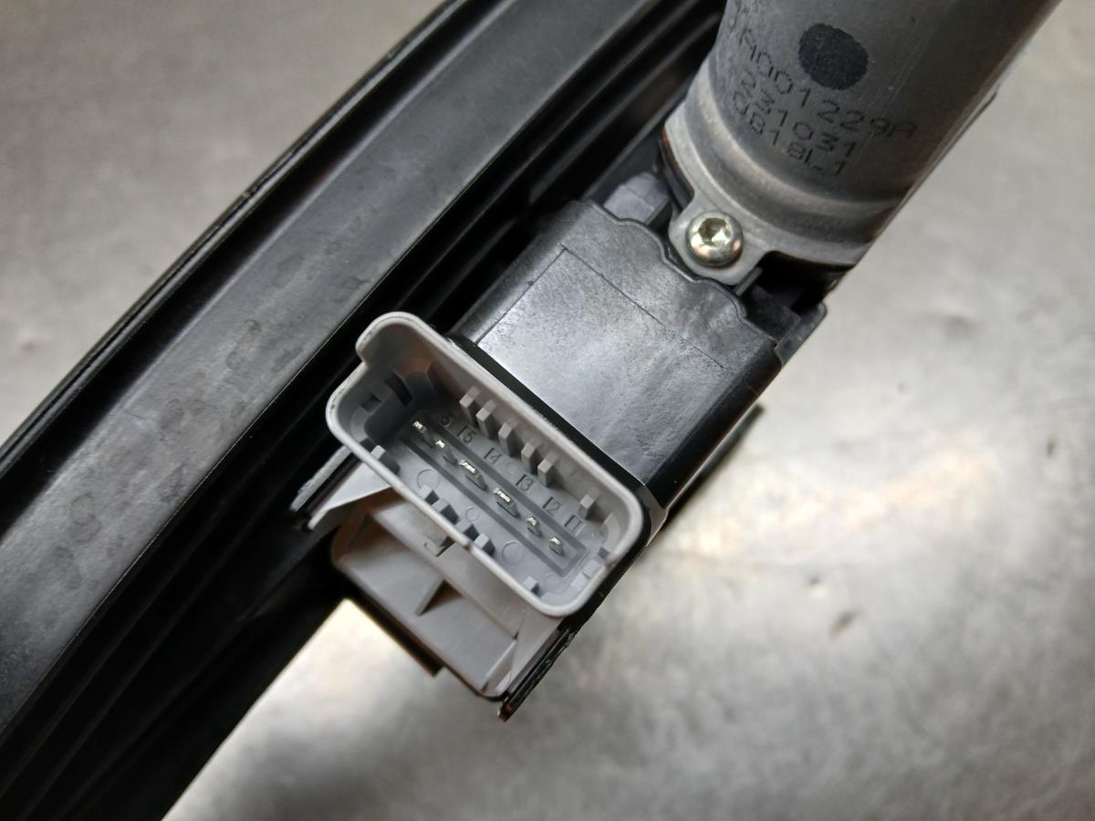 Elevador vidros trás esquerdo PEUGEOT 208 II Imagem-3