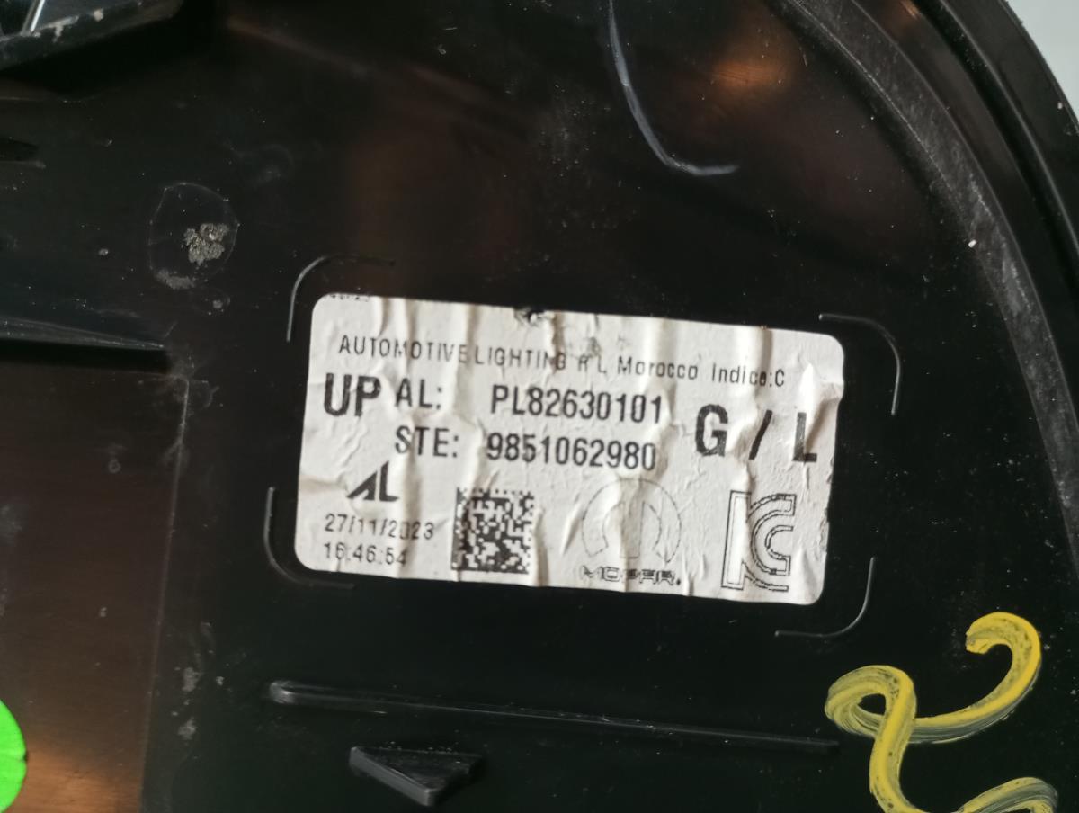 Left Tail light PEUGEOT 208 II Imagem-5