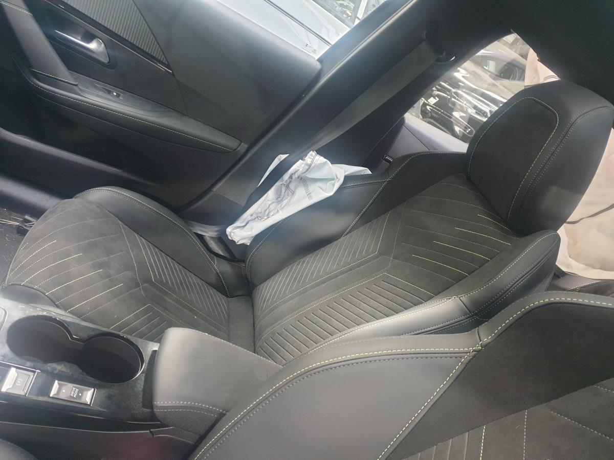 Ensemble sièges PEUGEOT 208 II