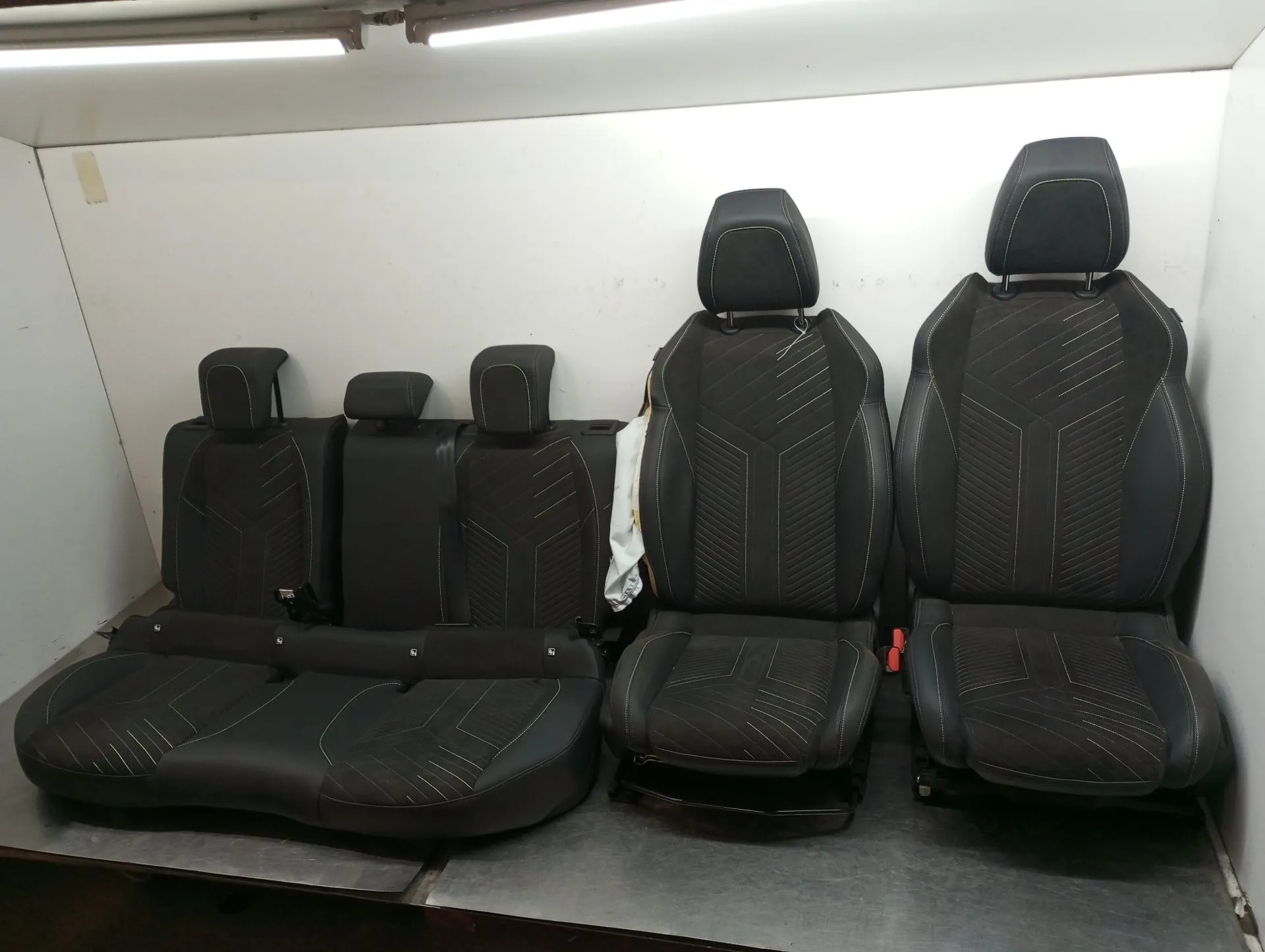 Conjunto de bancos PEUGEOT 208 II