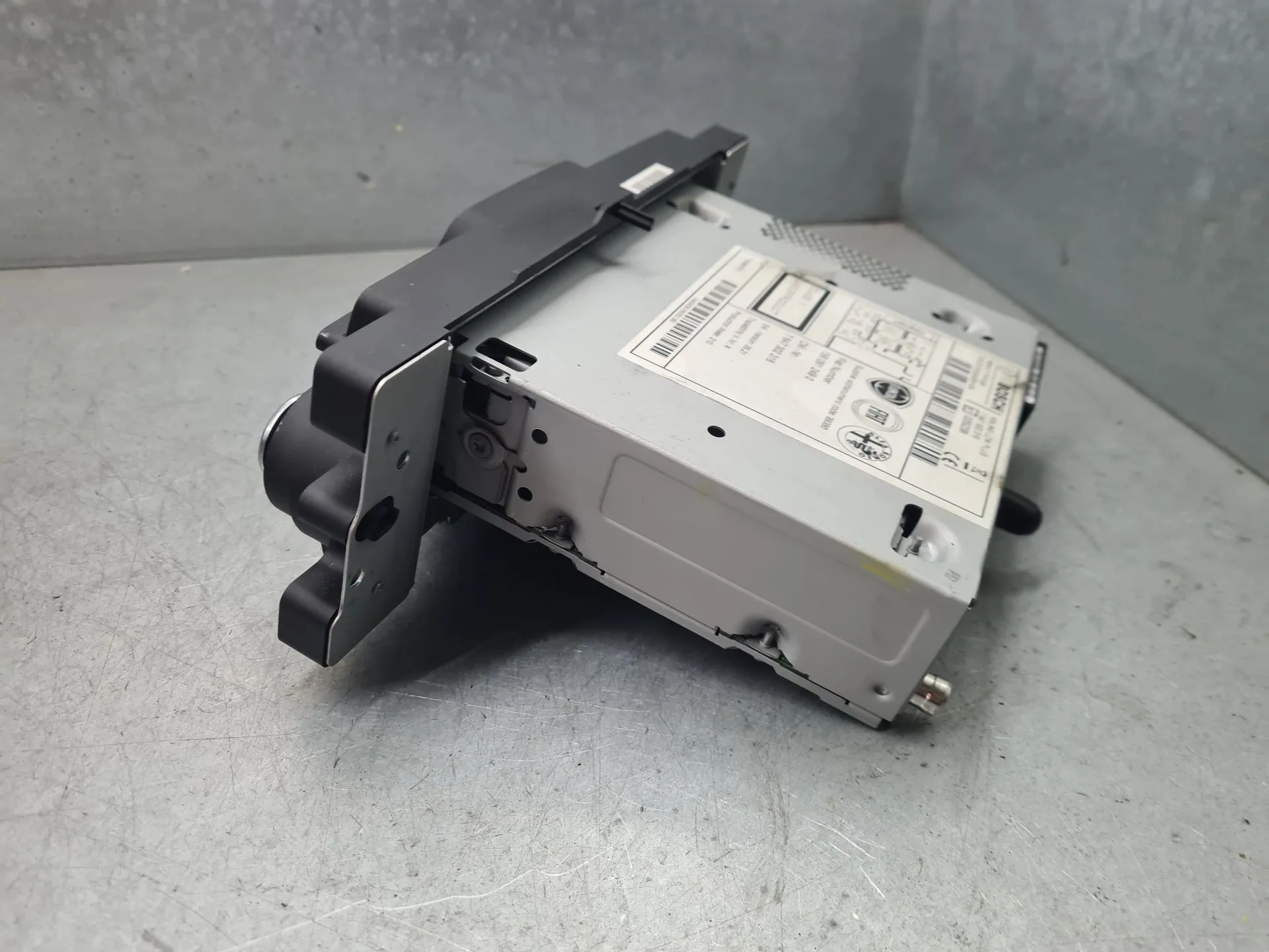 Rádio / auto-rádio ALFA ROMEO Giulietta (940_) Imagem-4