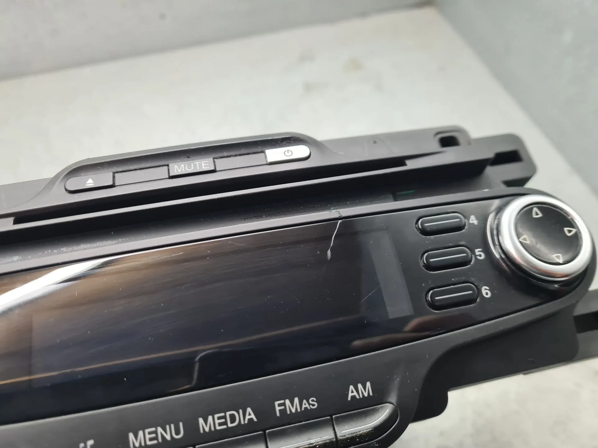 Rádio / auto-rádio ALFA ROMEO Giulietta (940_) Imagem-7