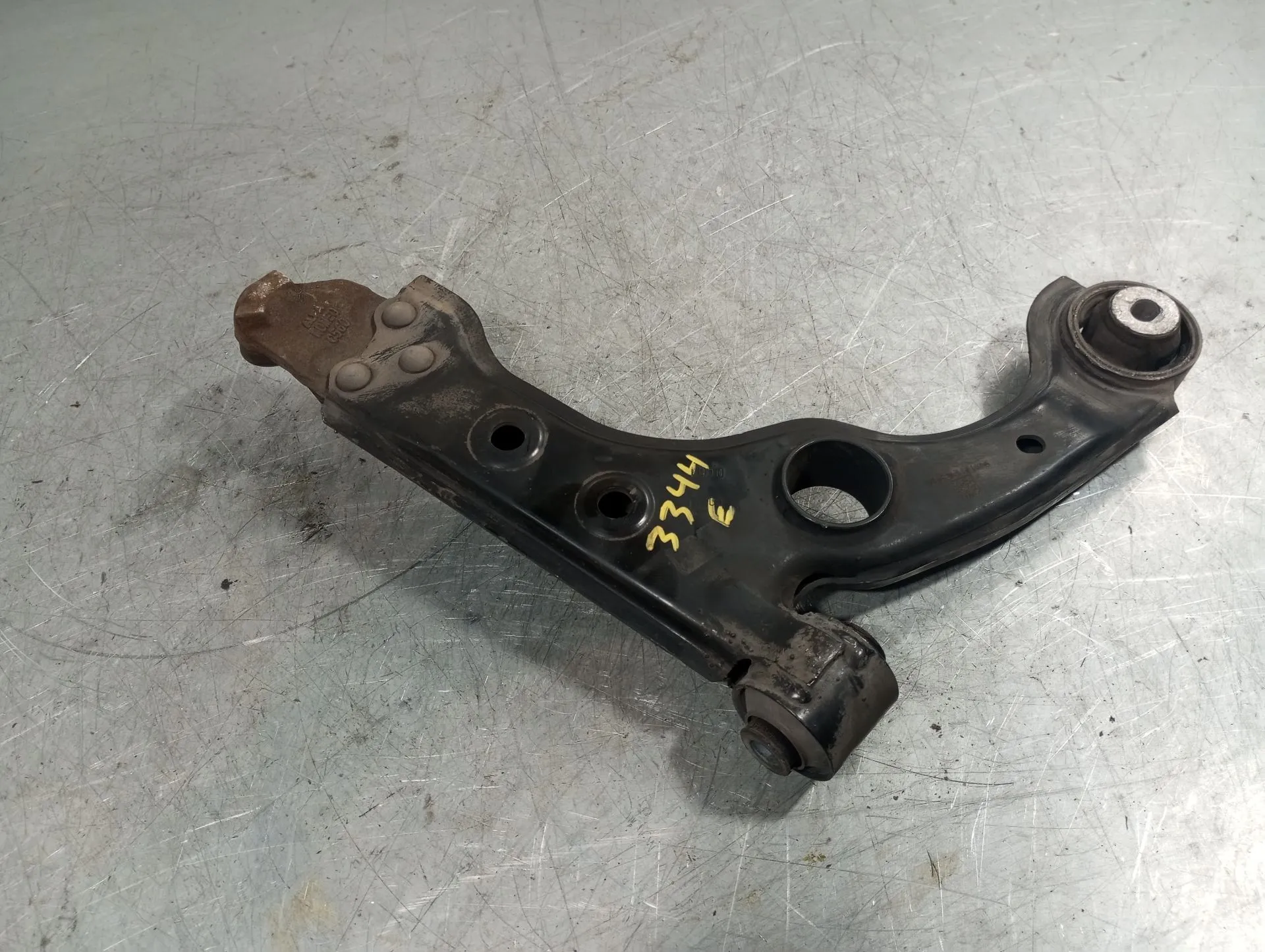 Braço de suspensão frente esquerdo ALFA ROMEO Giulietta (940_)