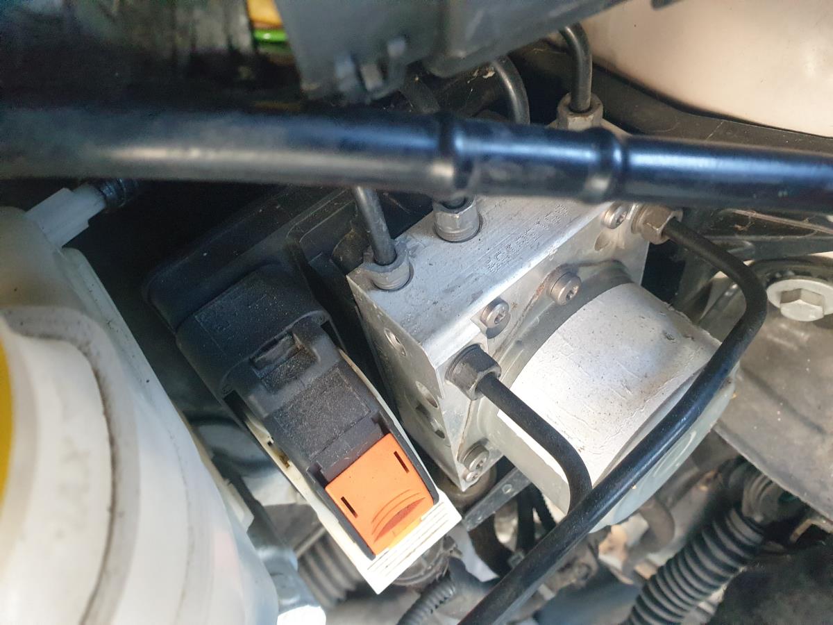 ABS FIAT 500X (334_)