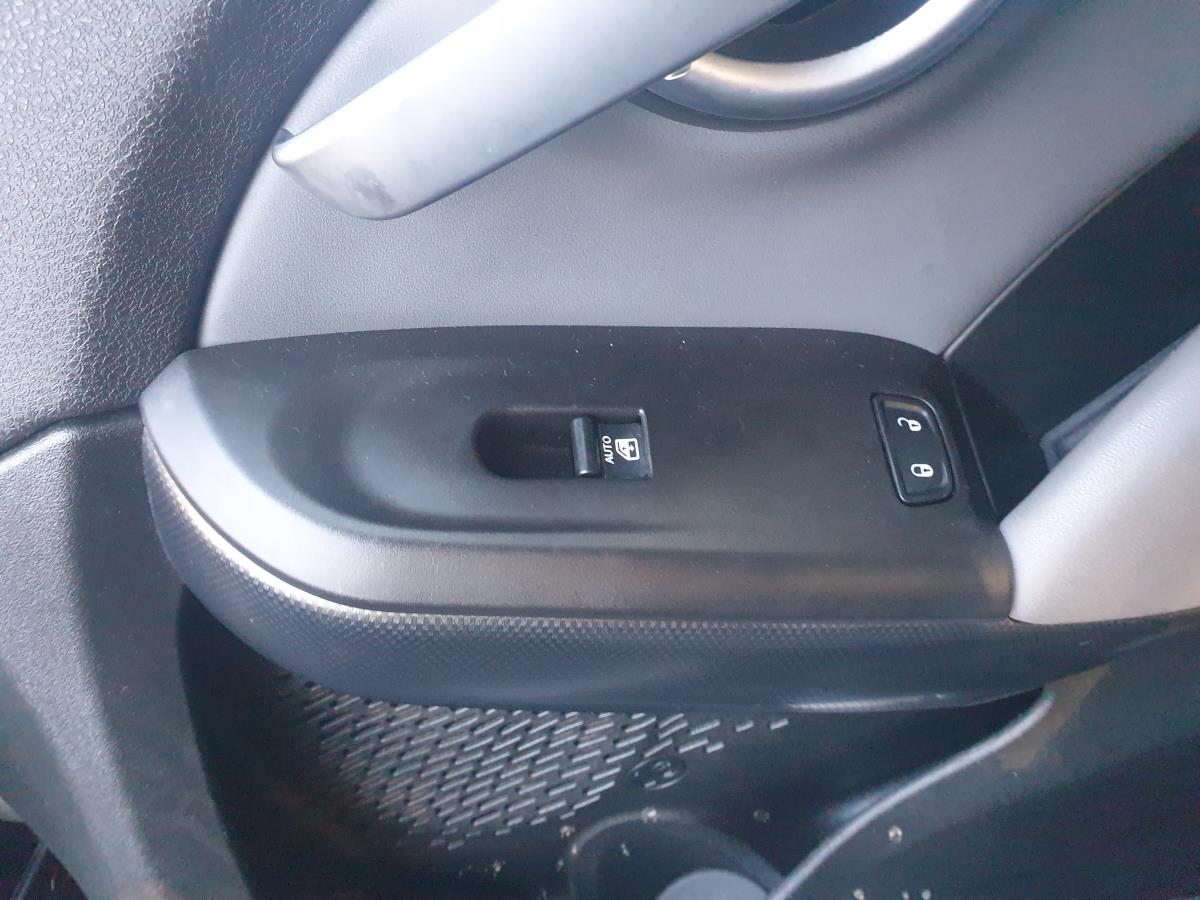 Mando / interruptor elevalunas delantero derecho FIAT 500X (334_)