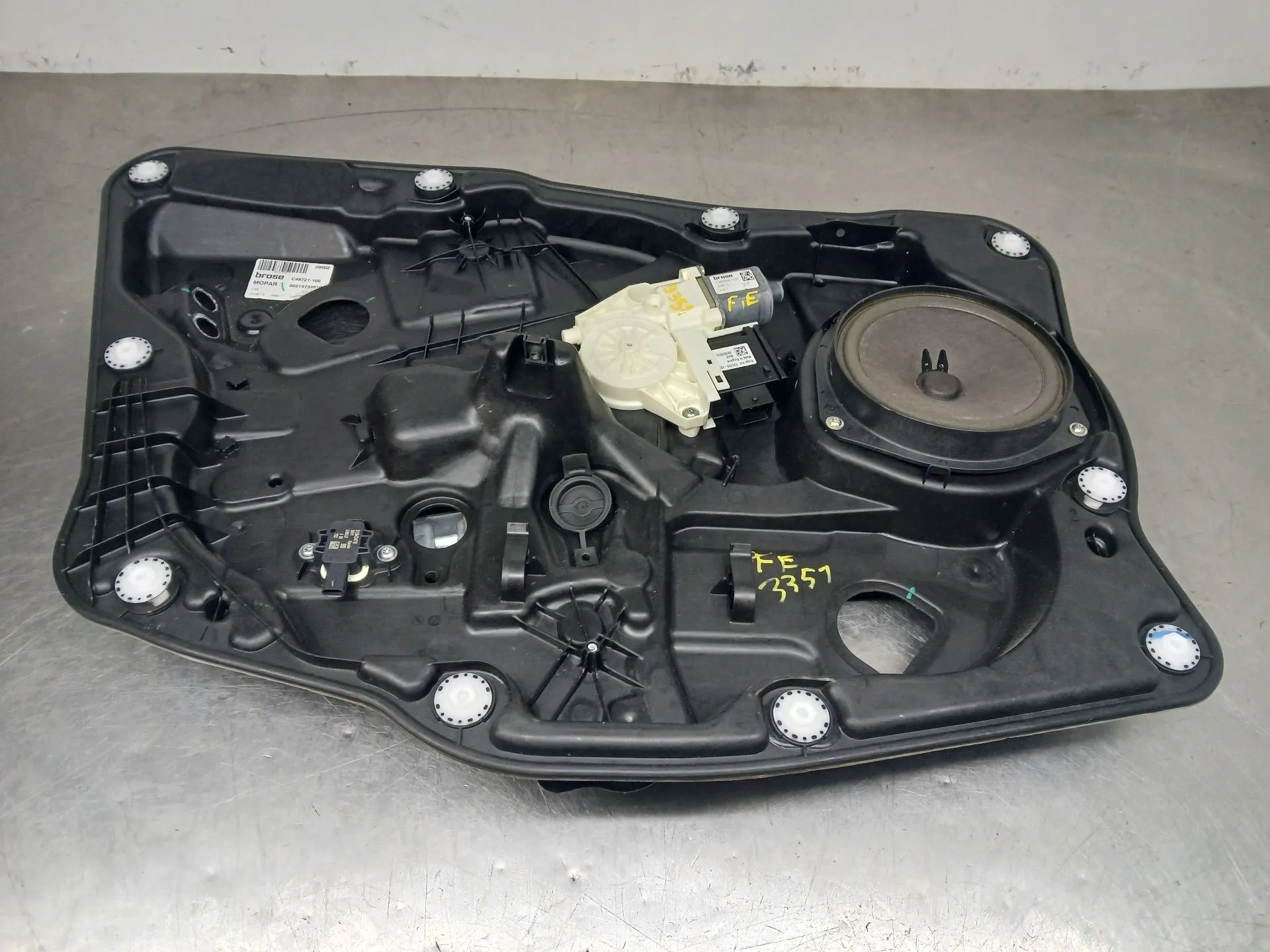 Lève-vitre avant gauche FIAT 500X (334_)