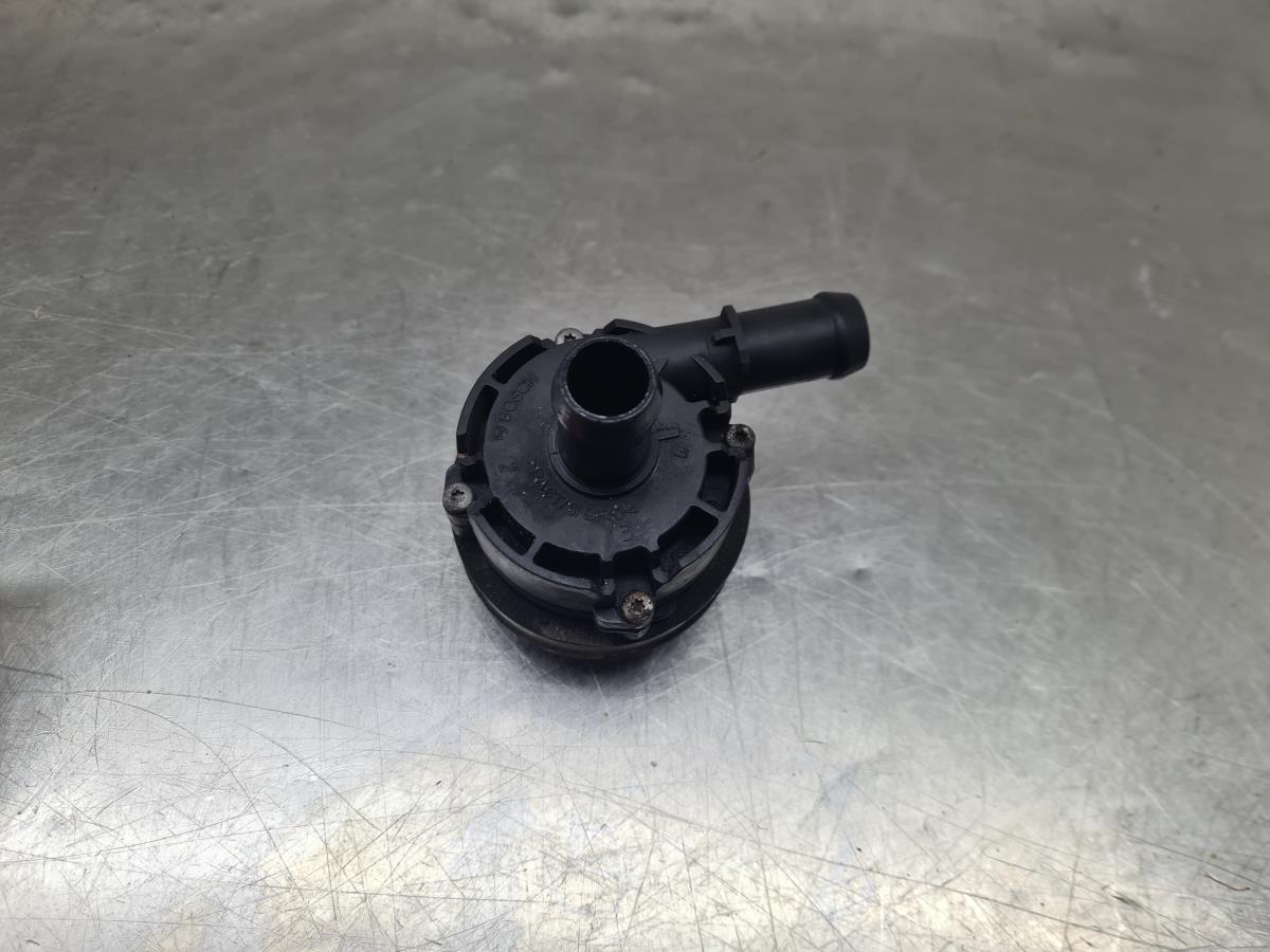 Water pump MERCEDES-BENZ Classe A (W176) Imagem-1