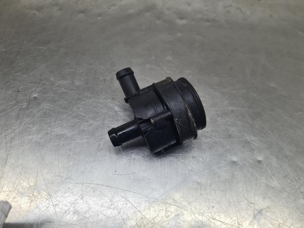 Water pump MERCEDES-BENZ Classe A (W176) Imagem-2