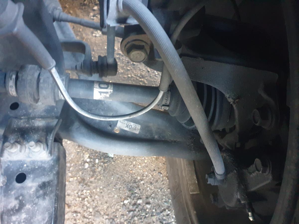 Braccio di sospensione anteriore sinistro NISSAN Qashqai II (J11)