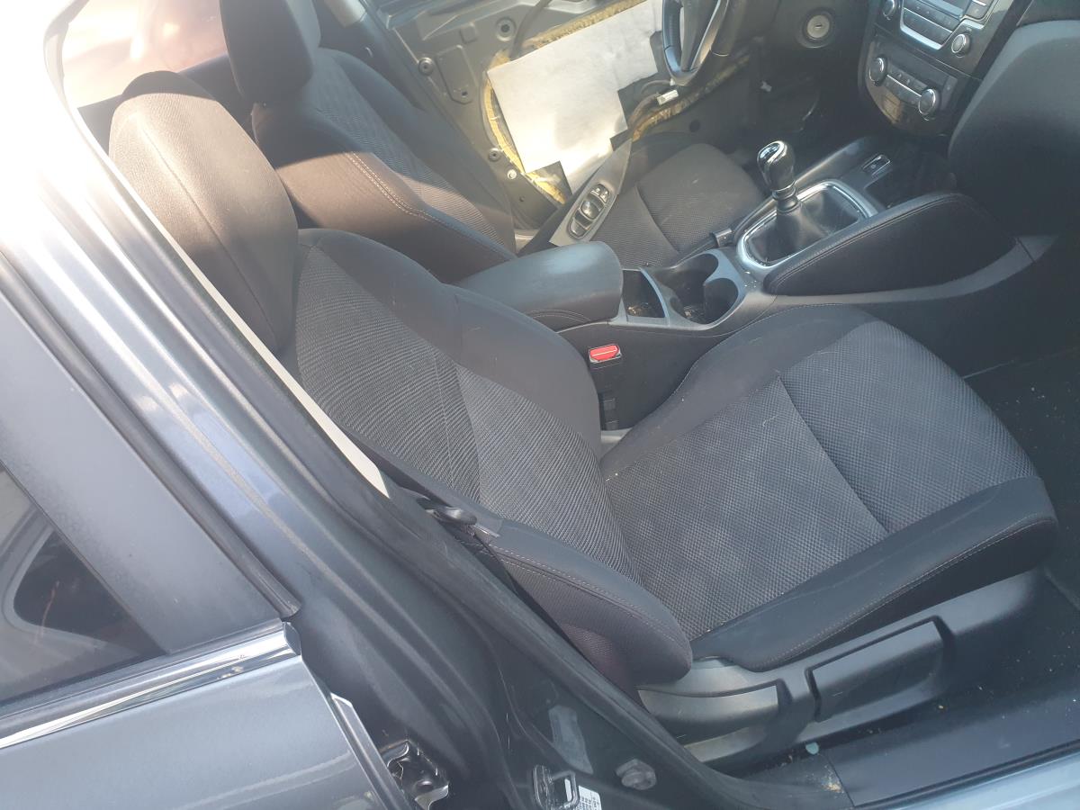 Seats set NISSAN Qashqai II (J11)