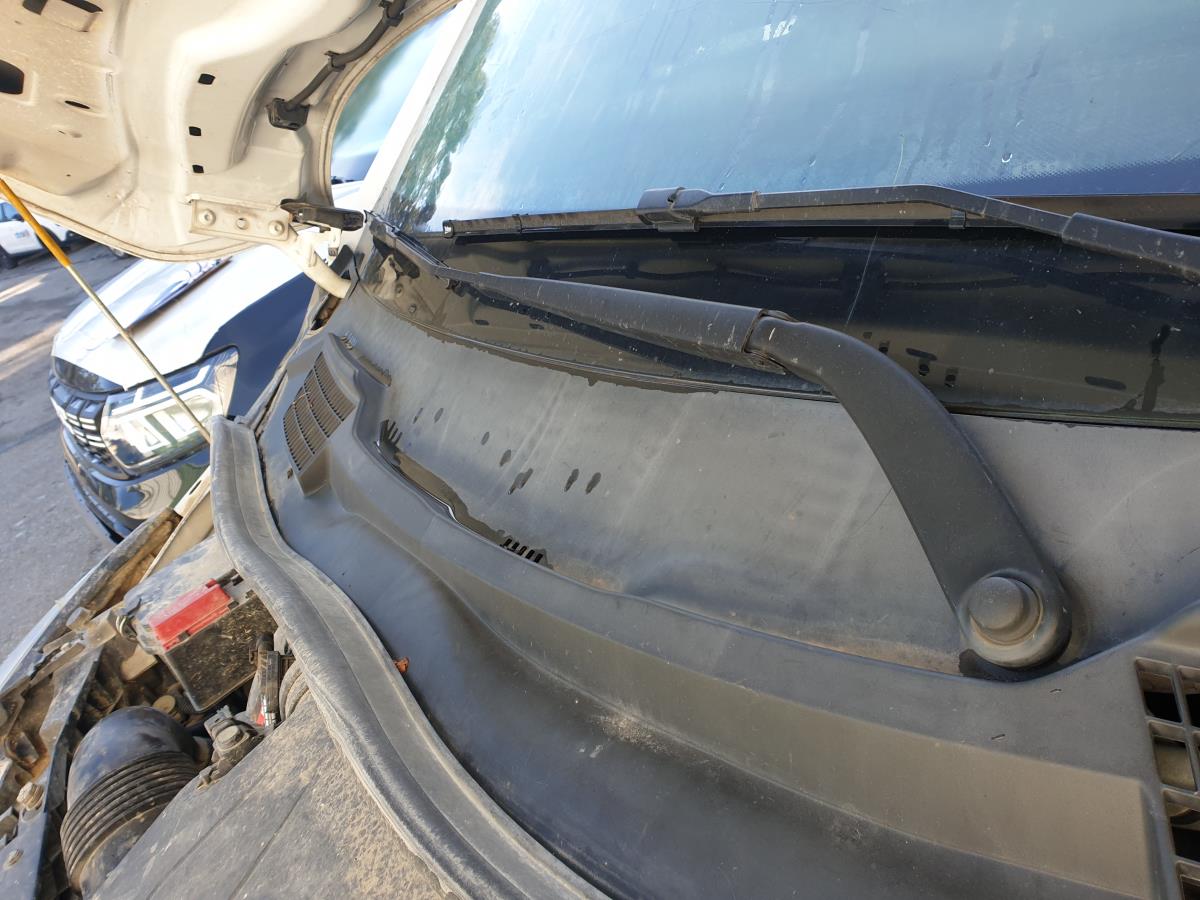 Brazo de limpiaparabrisas delantero derecho MERCEDES-BENZ Vito (W447)