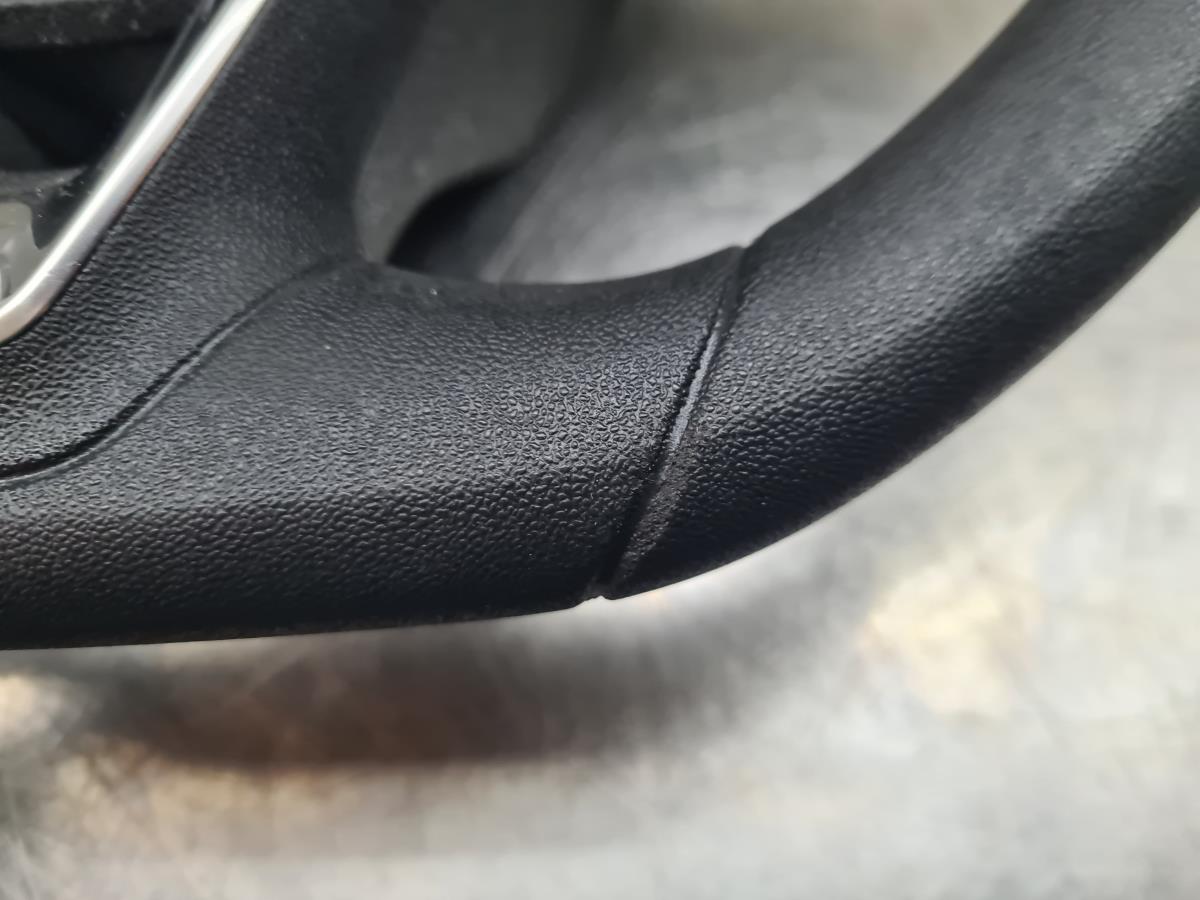 Volante OPEL Corsa F Imagem-1