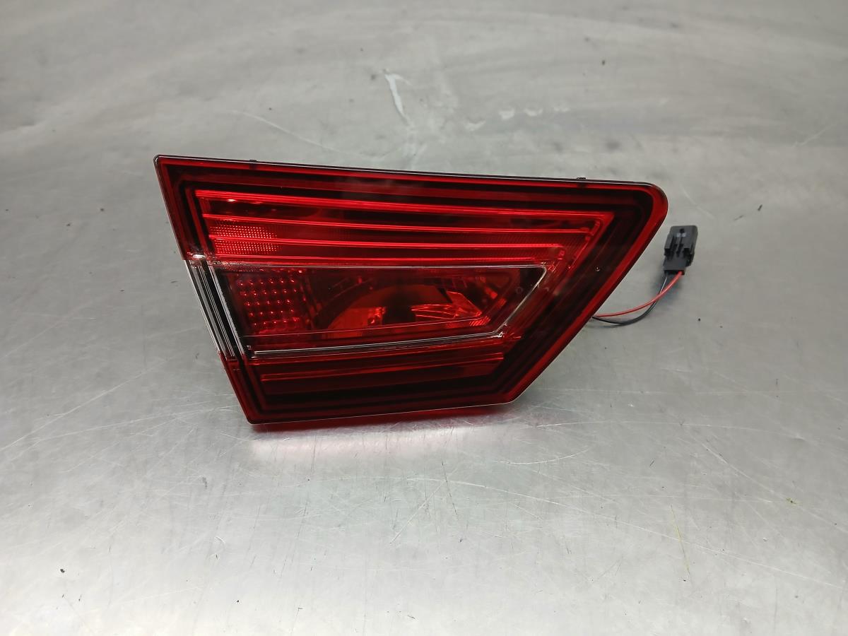 Farolim da mala esquerdo RENAULT Clio IV (BH_)