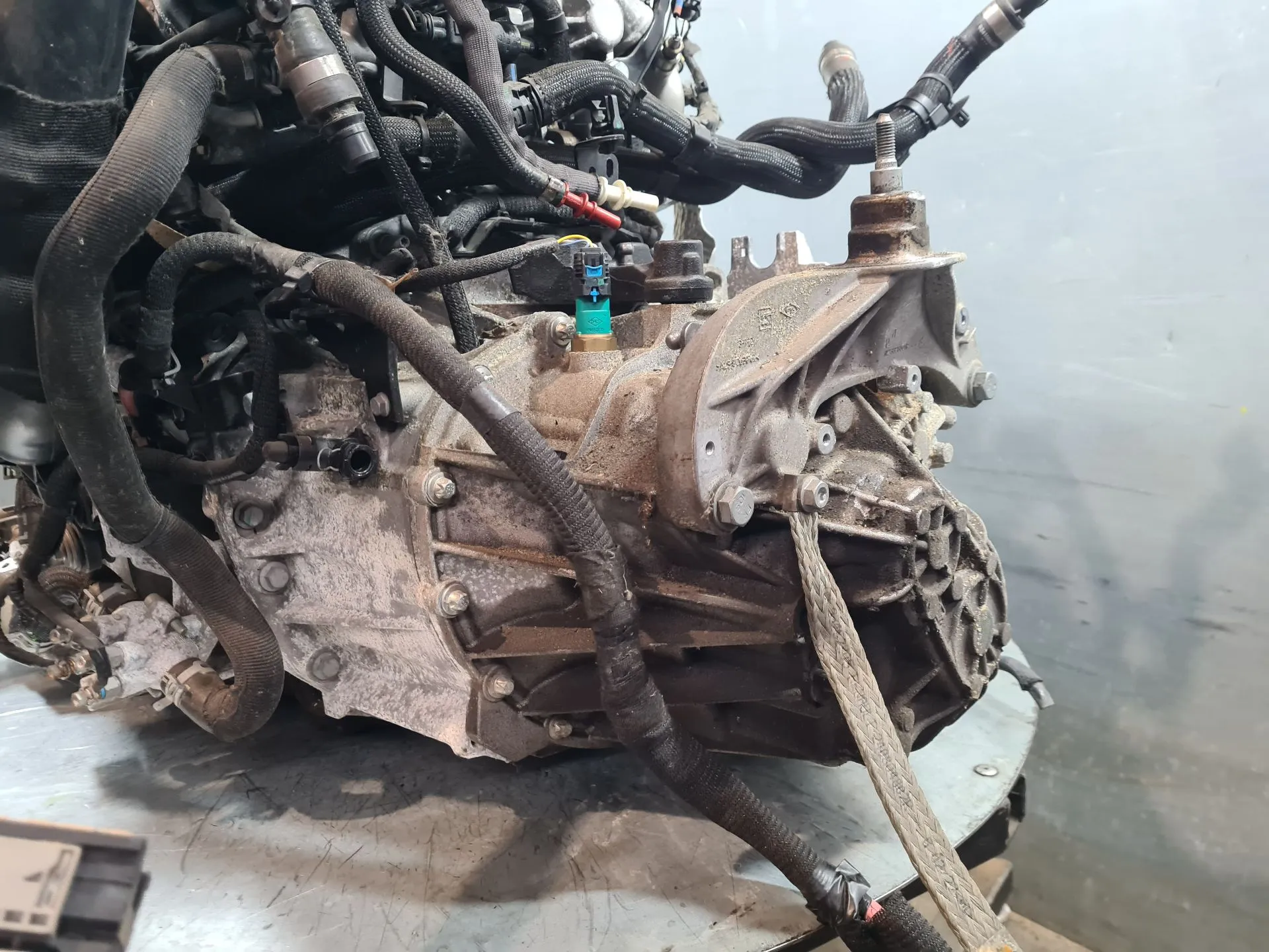 Caixa de velocidades manual RENAULT Trafic III Combi (JG_) Imagem-1