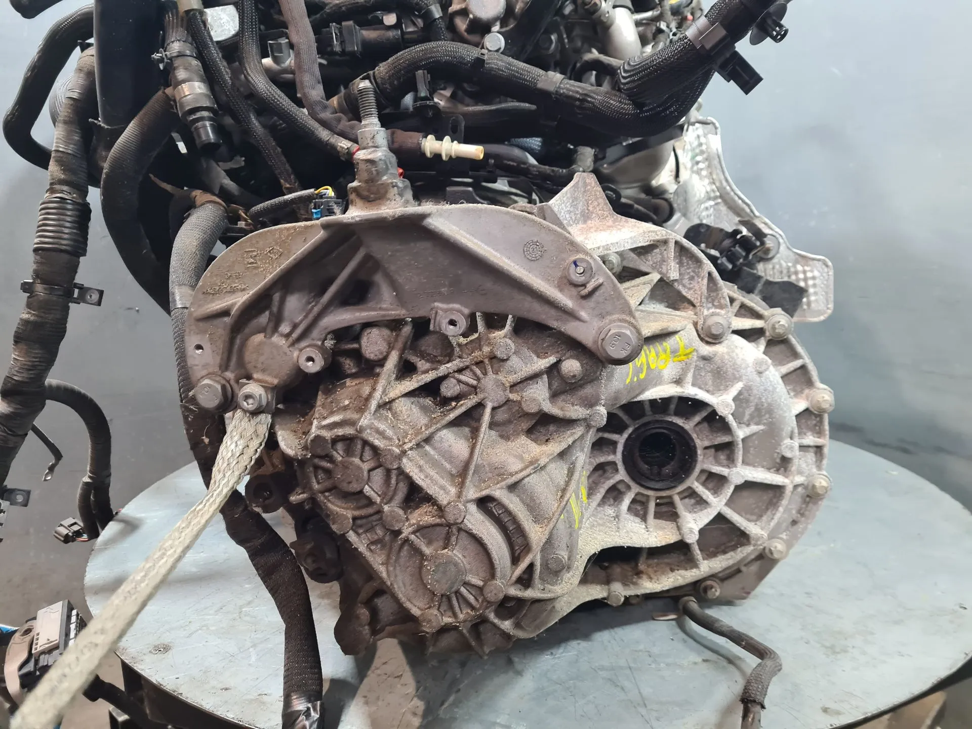 Caixa de velocidades manual RENAULT Trafic III Combi (JG_) Imagem-2