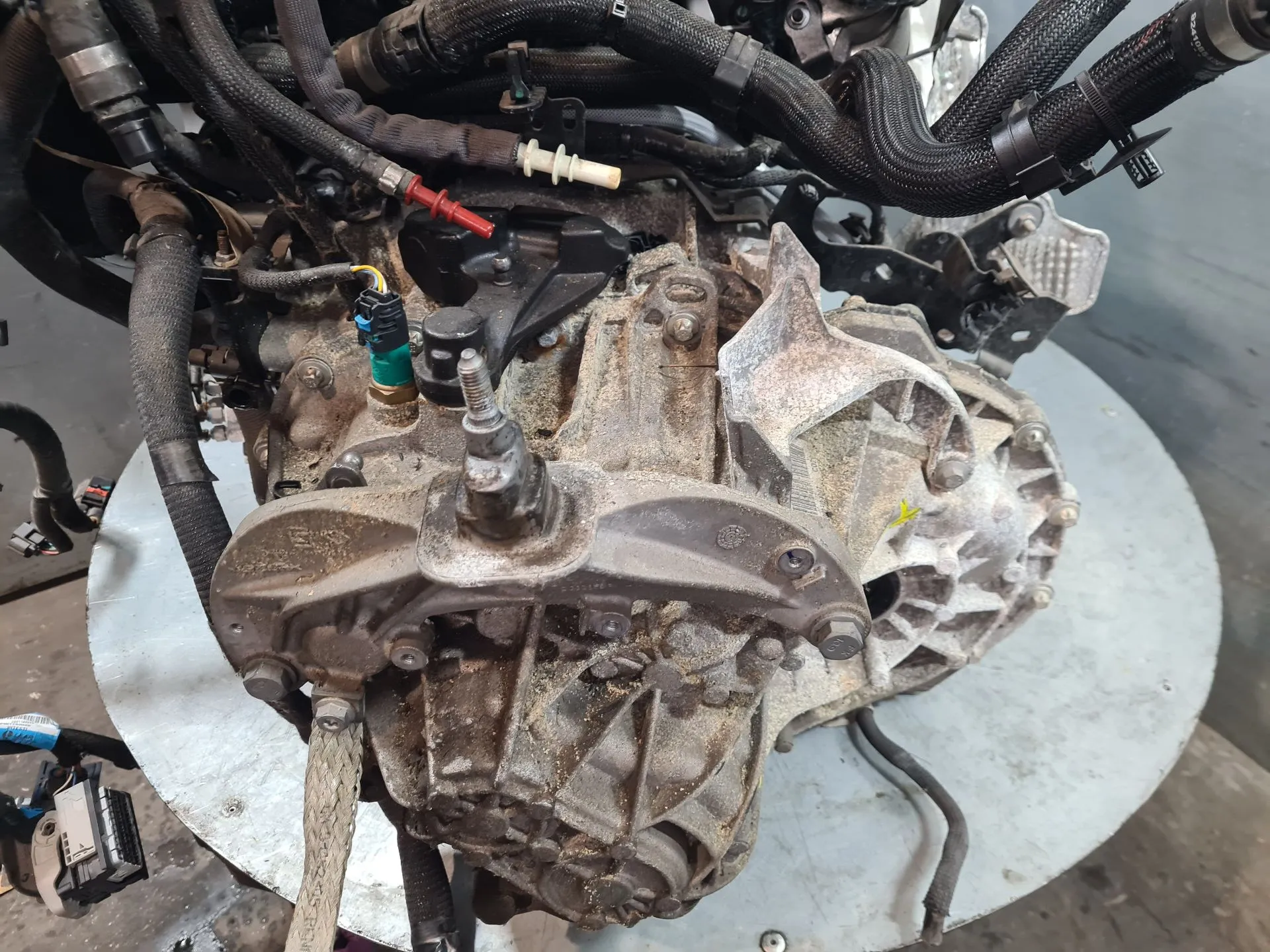 Caixa de velocidades manual RENAULT Trafic III Combi (JG_) Imagem-3