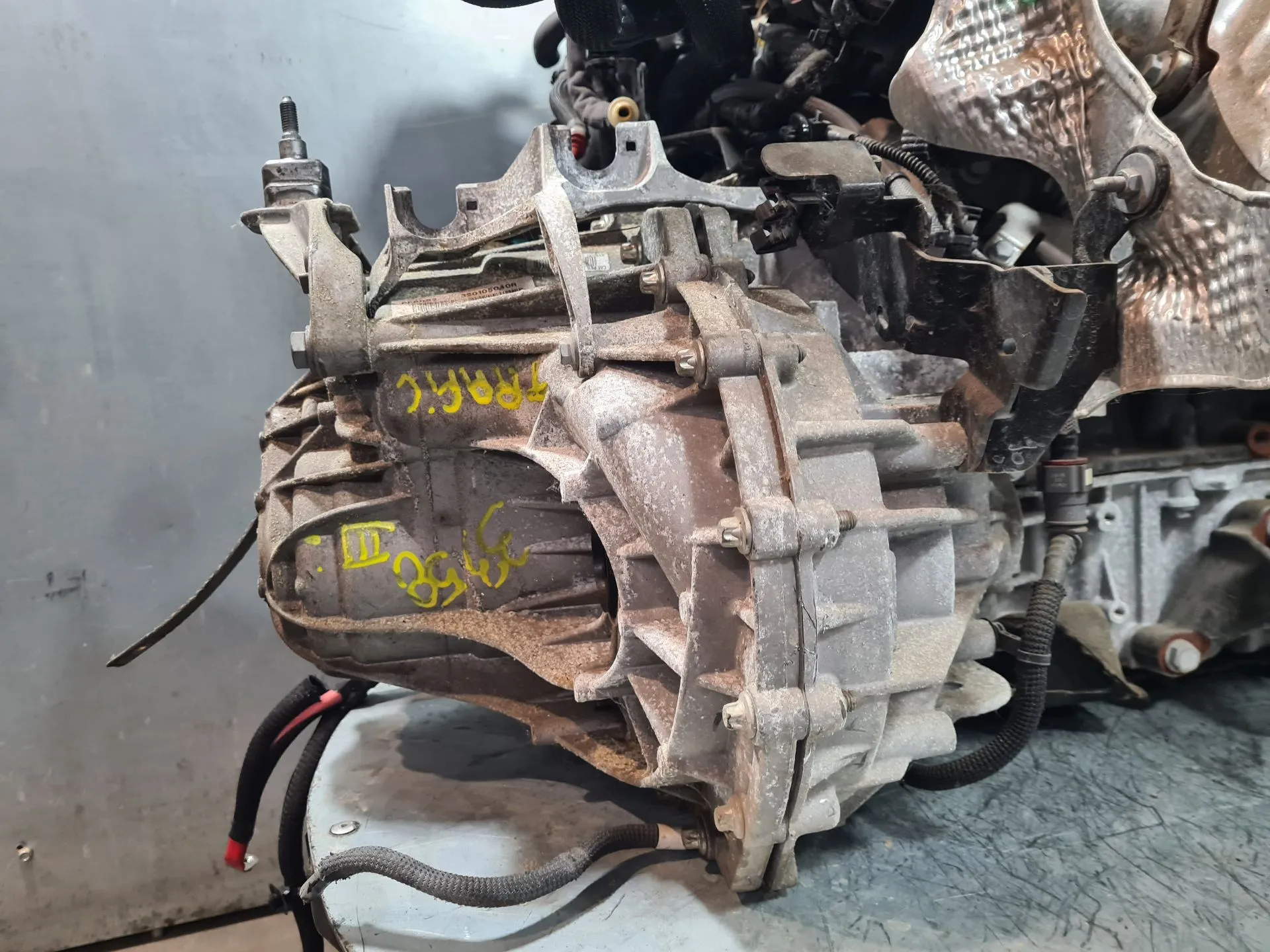 Caixa de velocidades manual RENAULT Trafic III Combi (JG_) Imagem-4