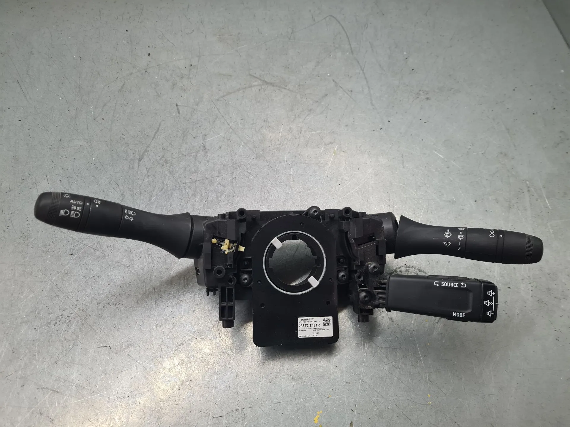 Ensemble leviers d'éclairage et essuie-glace RENAULT Trafic III Combi (JG_)