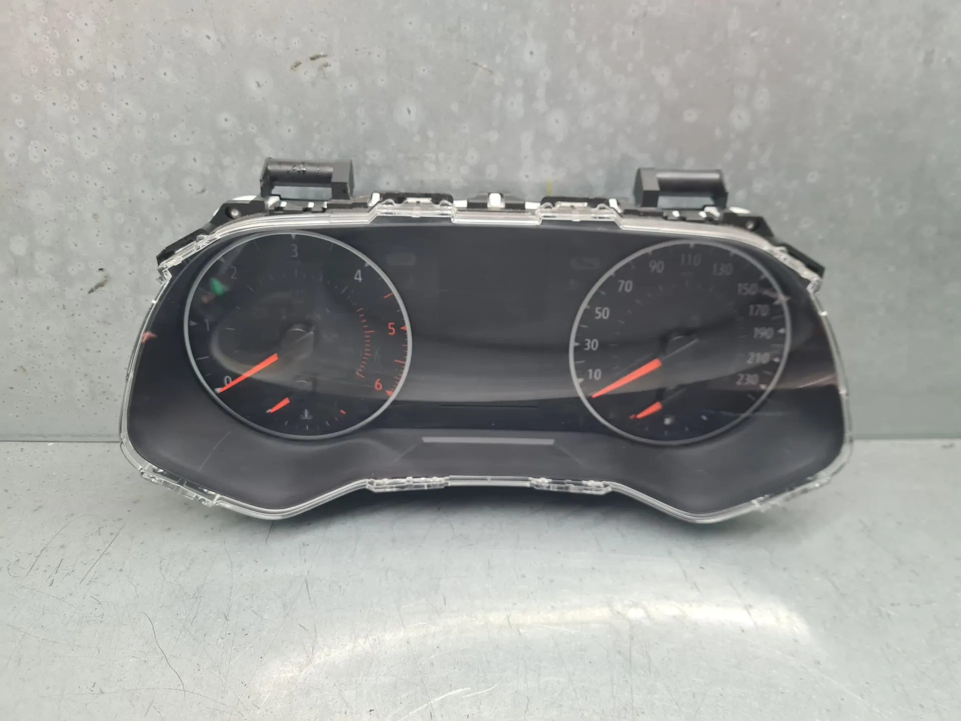 Quadrante / painel de instrumentos RENAULT Trafic III Combi (JG_)