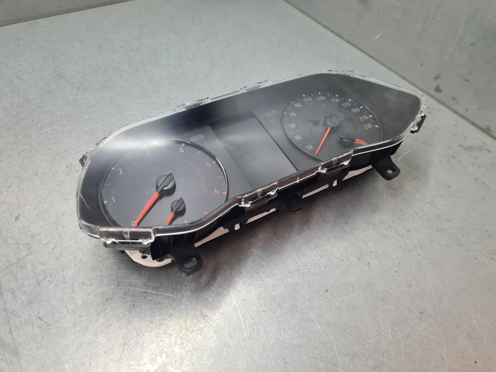 Quadrante / painel de instrumentos RENAULT Clio V (BF_)