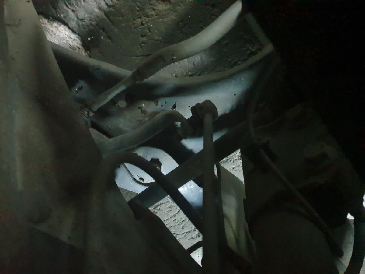 Braccio di sospensione anteriore sinistro NISSAN Leaf EV (ZE1)