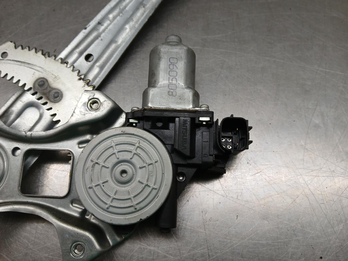 Elevador vidros trás direito NISSAN Leaf EV (ZE1) Imagem-2