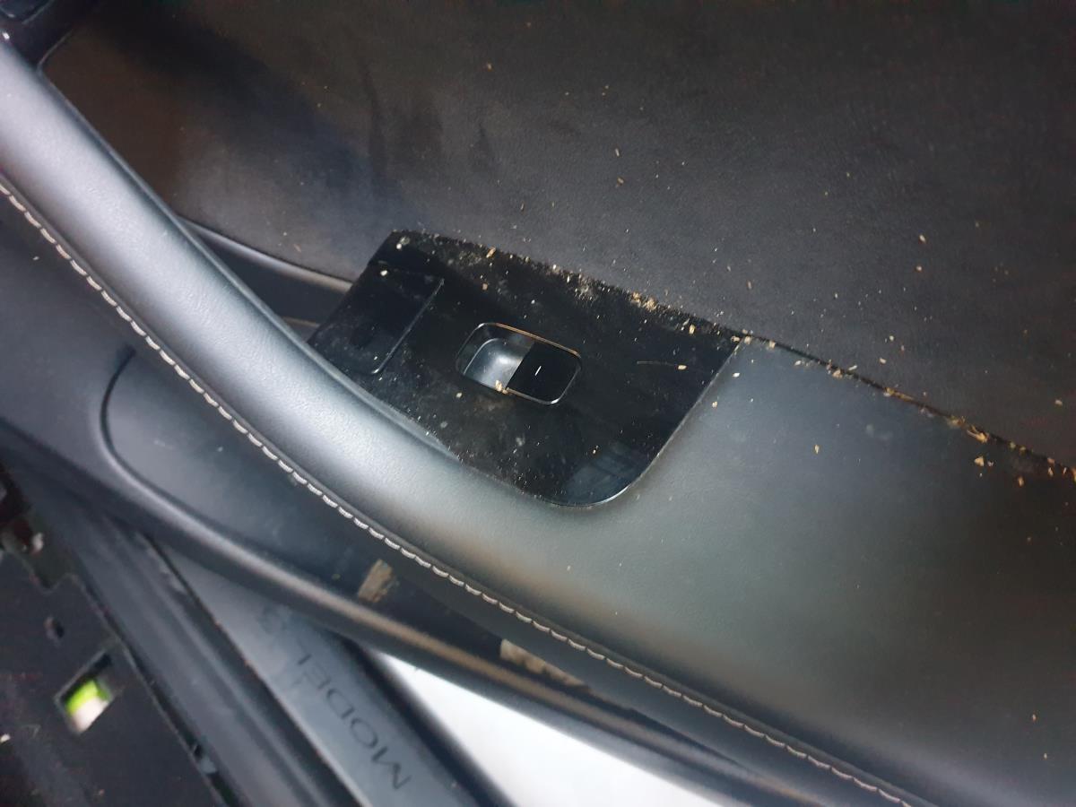 Mando / interruptor elevalunas delantero derecho TESLA Model 3 (5YJ3)