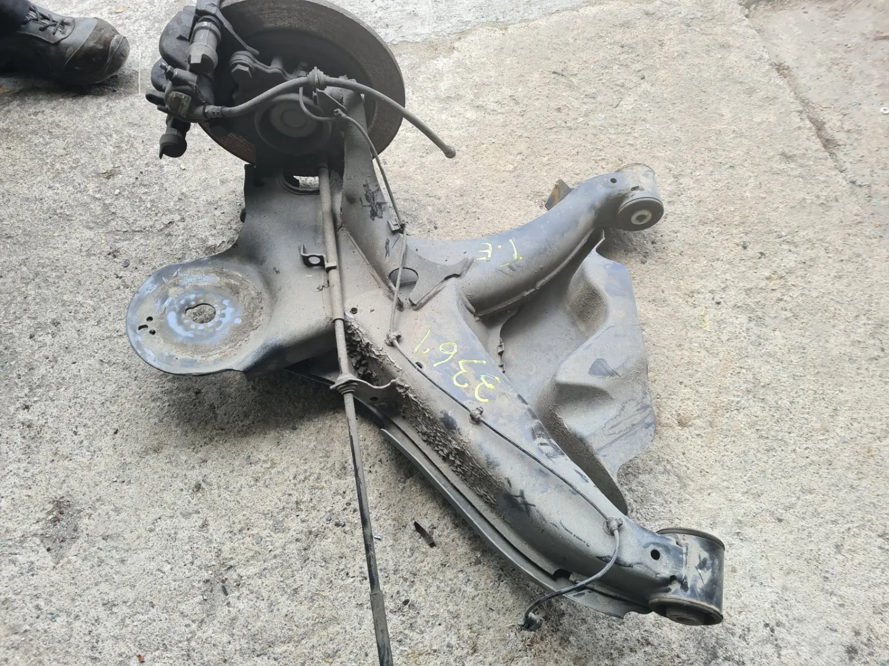 Bras de suspension arrière gauche MERCEDES-BENZ Vito (W447) Imagem-1