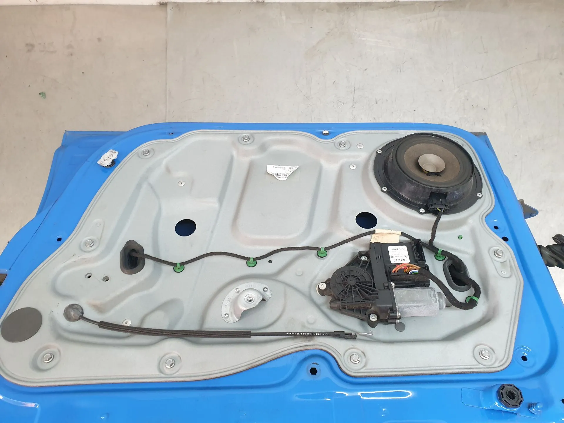 Alzavetro anteriore destro VOLKSWAGEN Caddy III (2K, 2C)