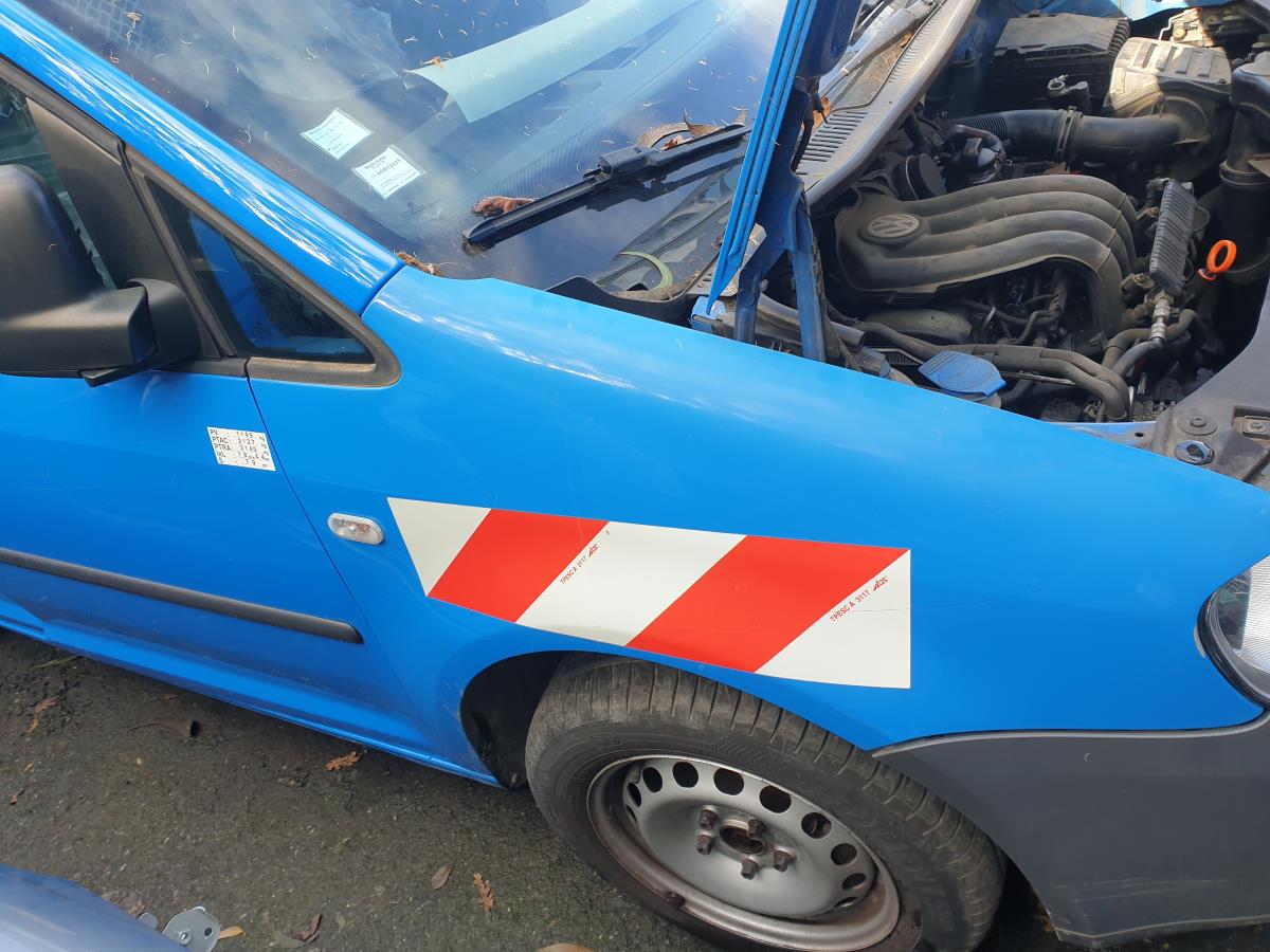 Guarda-lamas direito VOLKSWAGEN Caddy III (2K, 2C)
