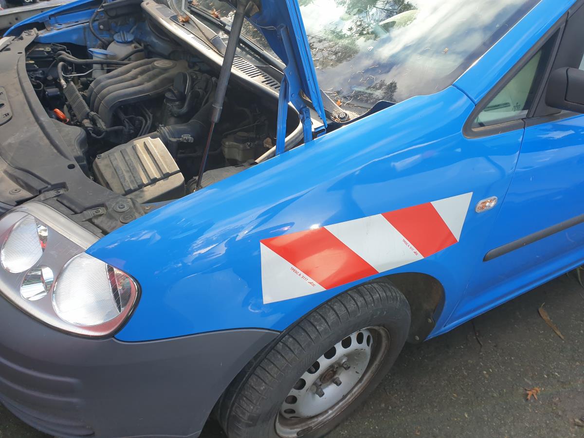 Guarda-lamas esquerdo VOLKSWAGEN Caddy III (2K, 2C)