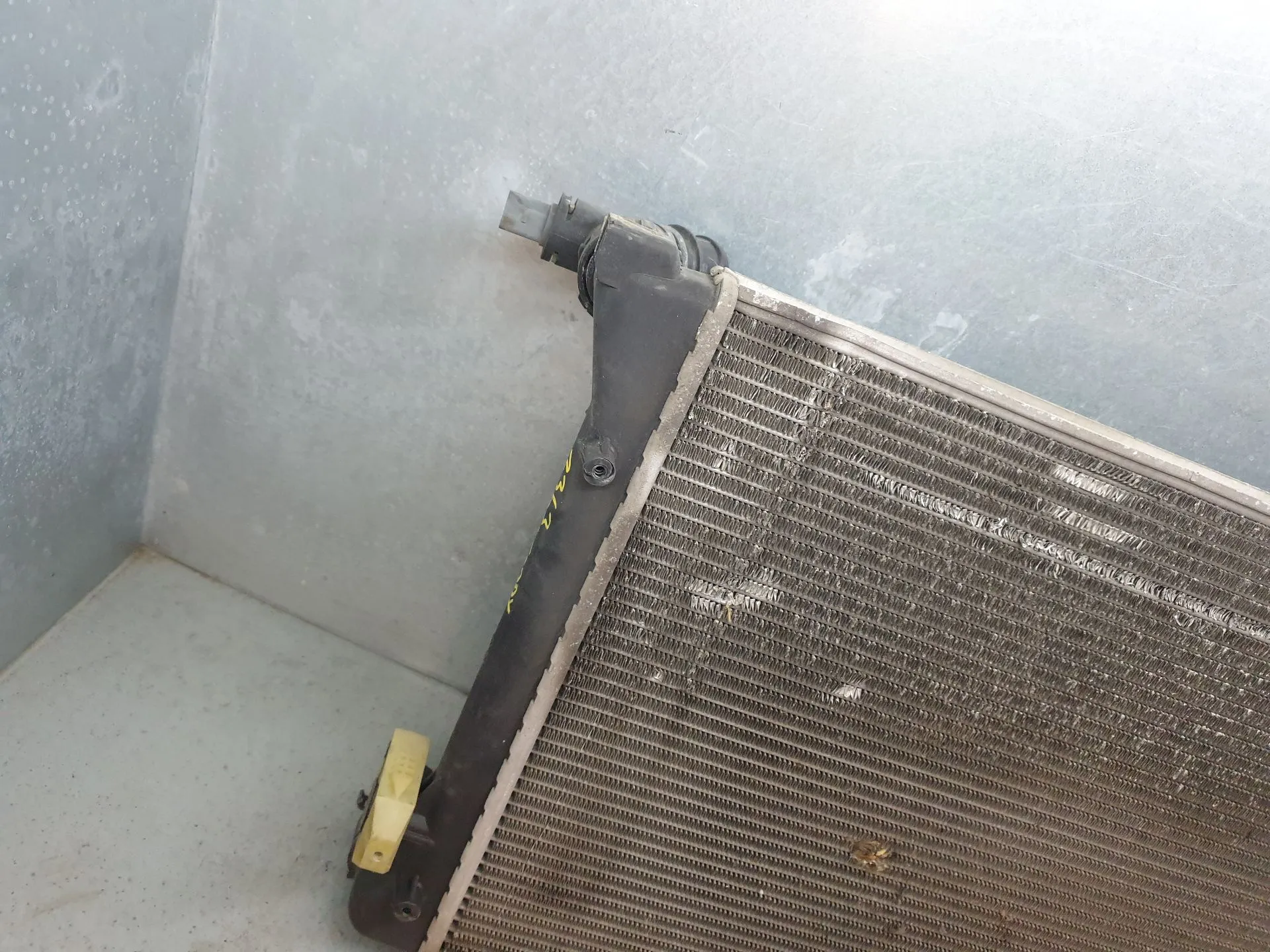 Water radiator VOLKSWAGEN Caddy III (2K, 2C) Imagem-4