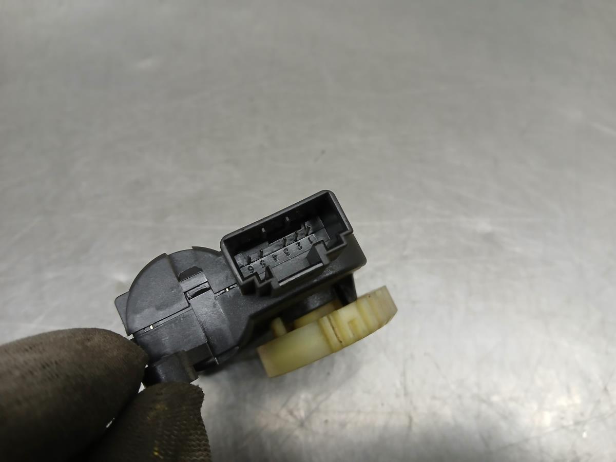 Motor del compuerta de la calefacción SEAT Ibiza IV (6J5, 6P1) Imagem-2