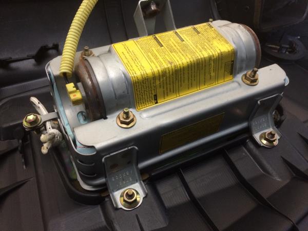 Airbag passageiro TOYOTA Corolla Hatchback (_E12_)