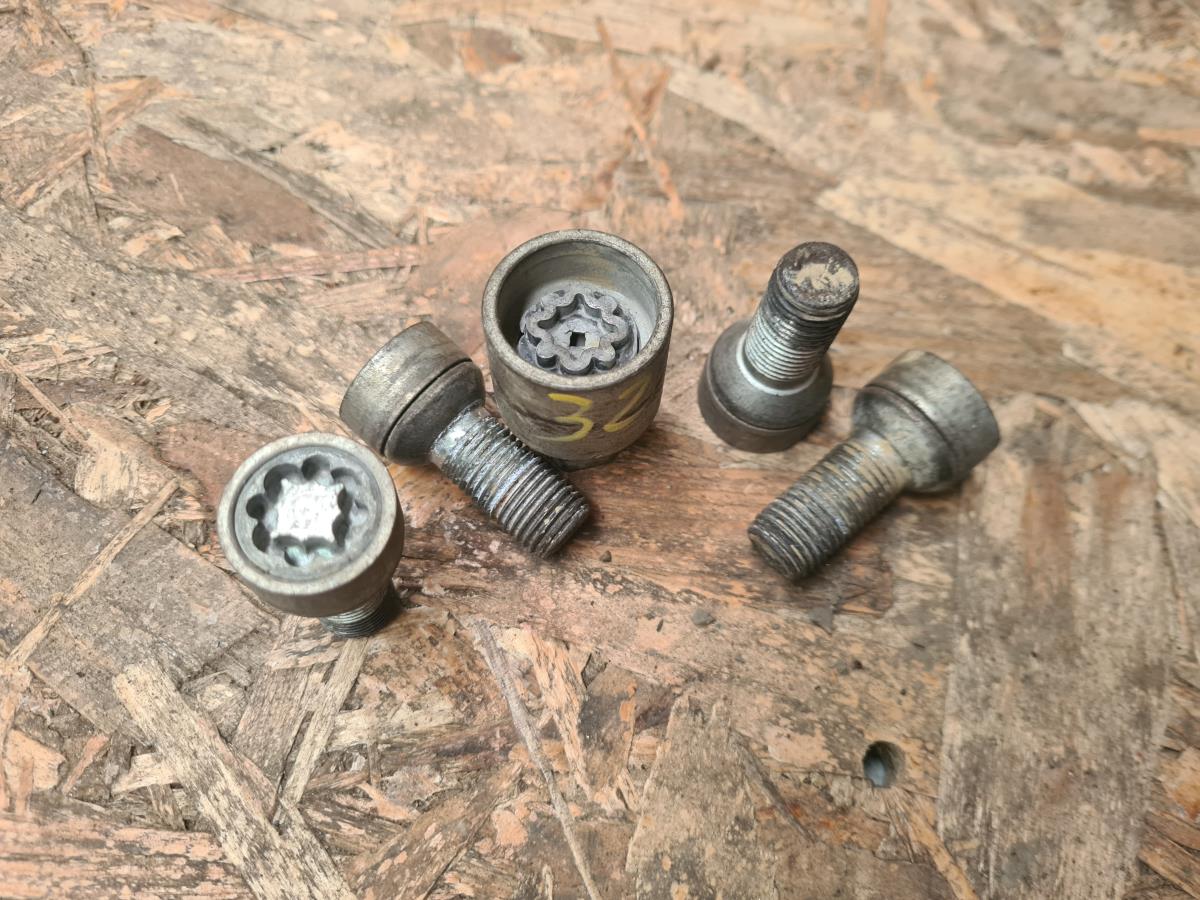 Vite antifurto AUDI A1 (8X1, 8XK)