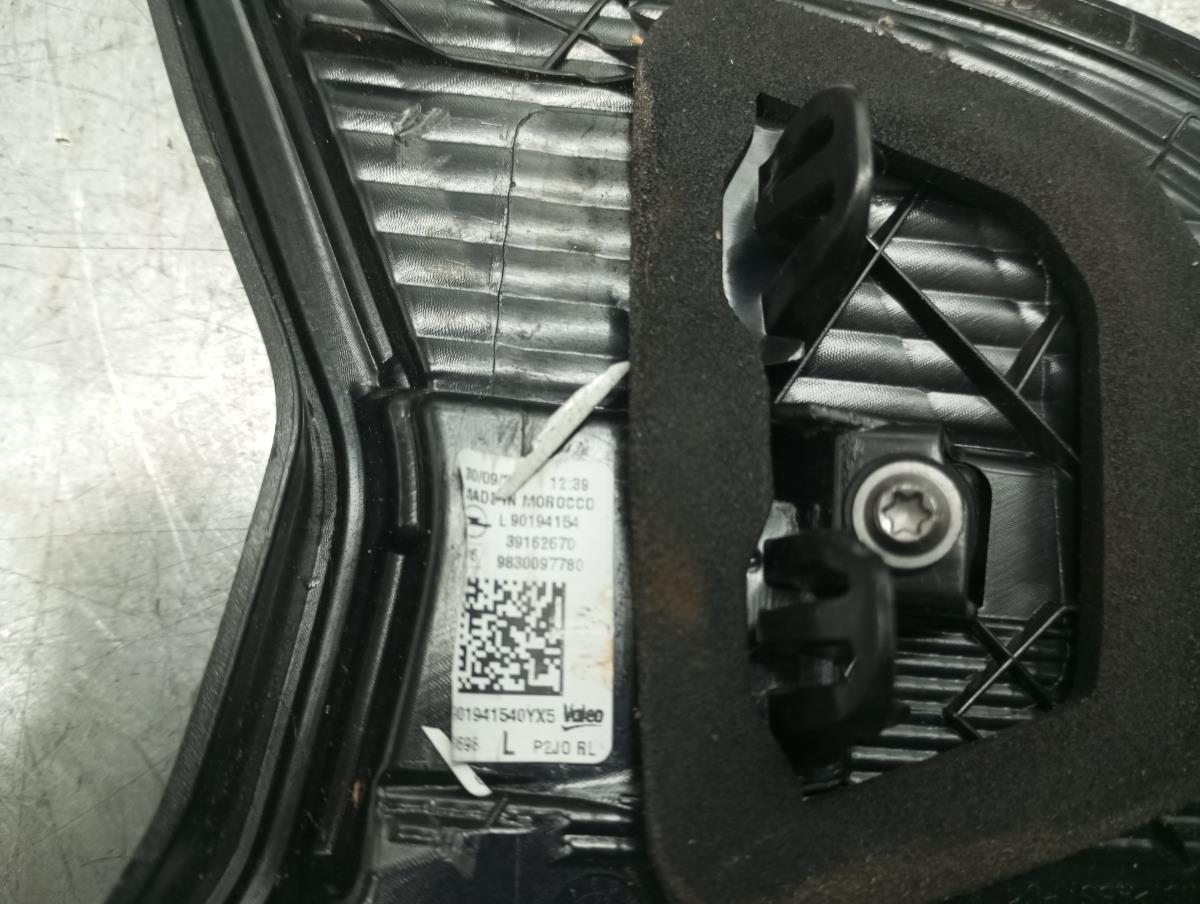 Feu de coffre Gauche OPEL Corsa F Imagem-2